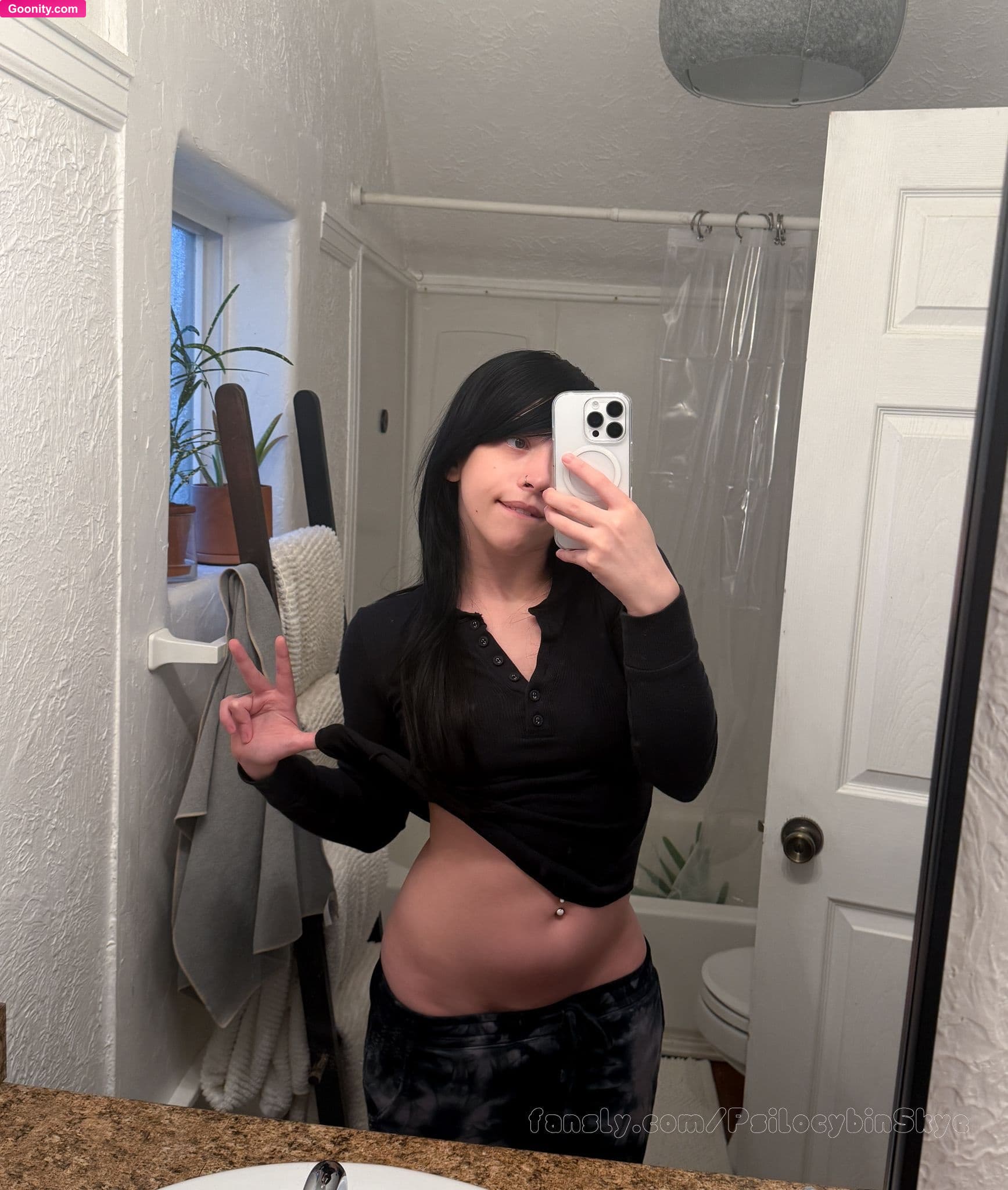 skye ‧₊˚emo waifu on OnlyFans - ˗ˏˋ new no makeup pics >:33 ˎˊ˗ #fyp #emogirl #boobs #piercednips #ghostnips #butt #petite #cute #pretty #nomakeup