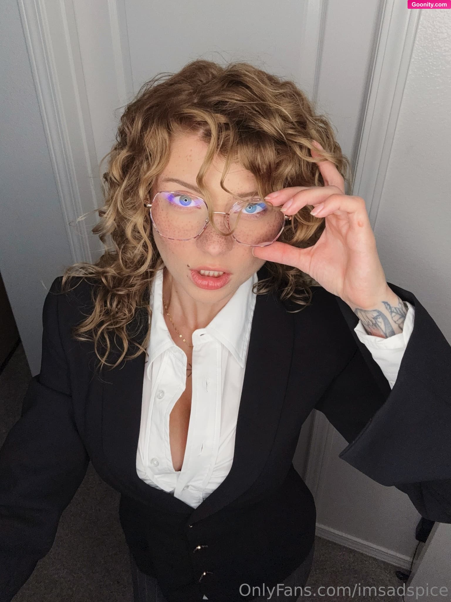 Liz♡ on OnlyFans - I hear y’all really like Corporate Spice🤭😆