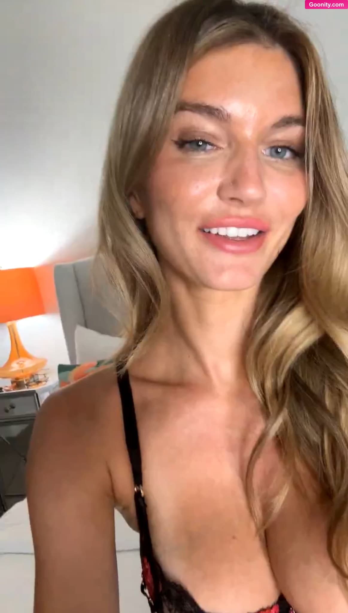 Hayley Maxfield on OnlyFans - Photo 23