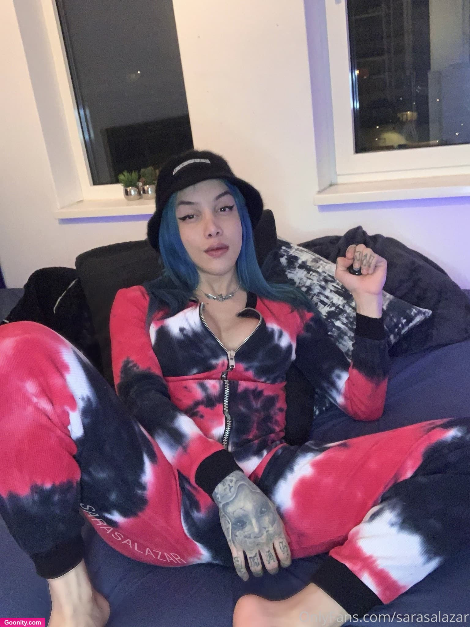 𝕊𝕒𝕣𝕒 𝕊𝕒𝕝𝕒𝕫𝕒𝕣 🐺 on OnlyFans - what’s new? 😸