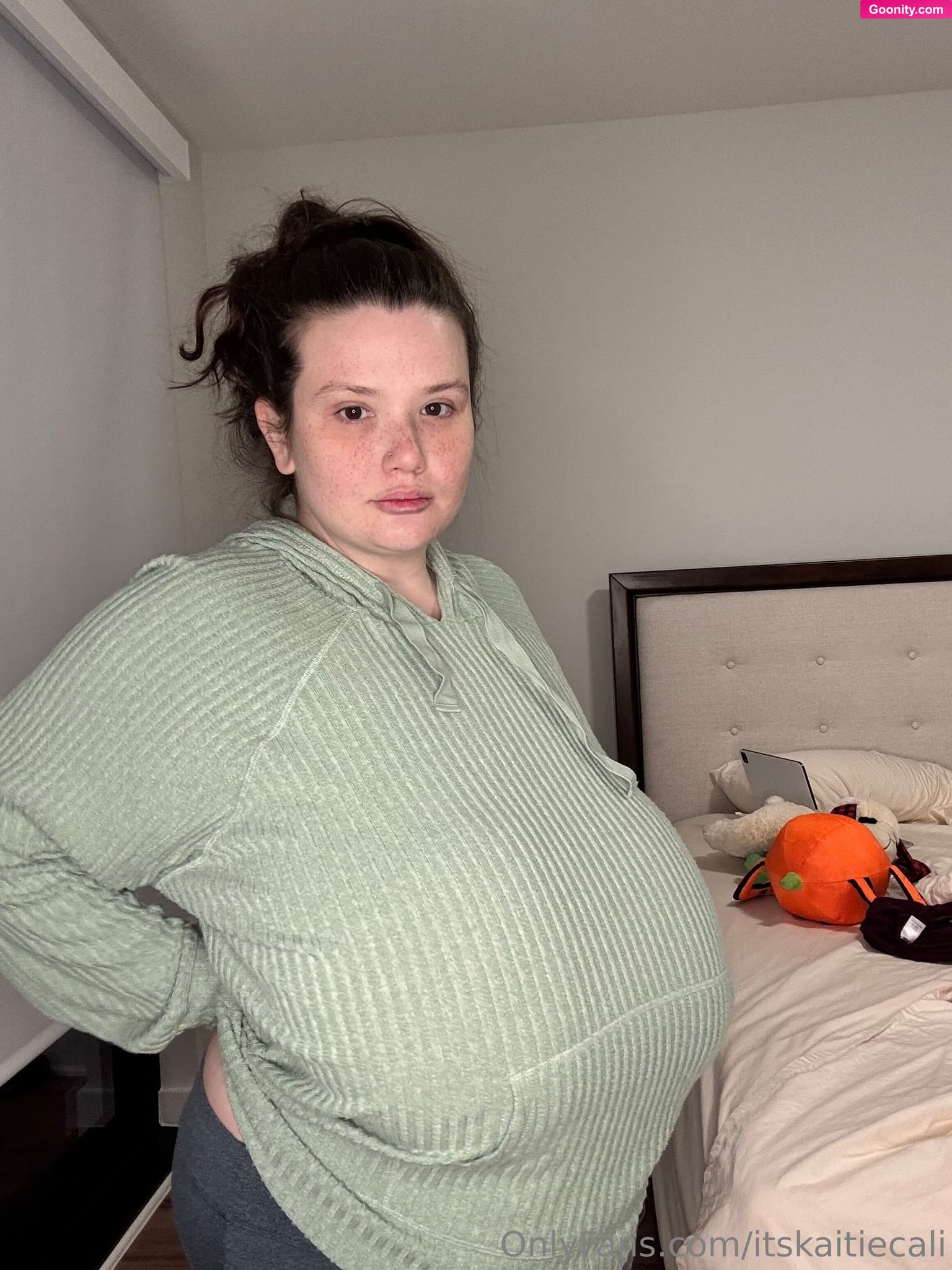 Kaitlyn on OnlyFans - Went down to the lobby of my apartment with just leggings and this sweatshirt. I thought the sweatshirt would do a great job hiding them since it’s over sized … guess not😅