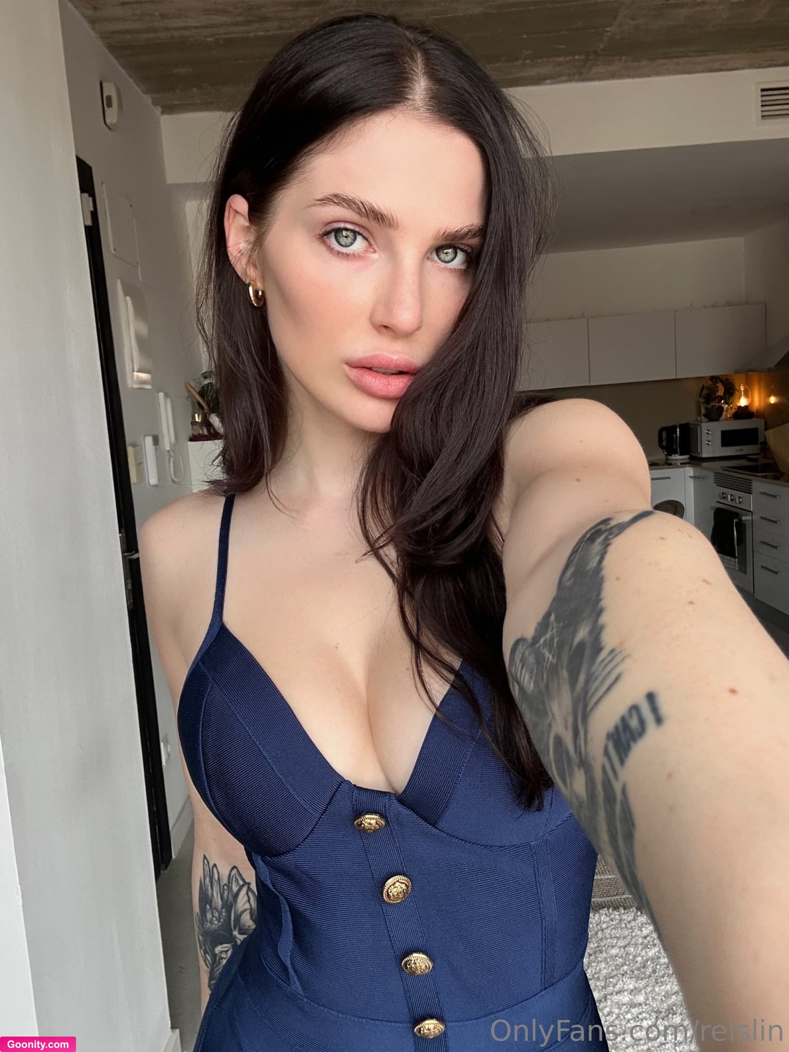 Reislin❤️ on OnlyFans - Three similar pics, just a slight difference. Which one do you prefer?