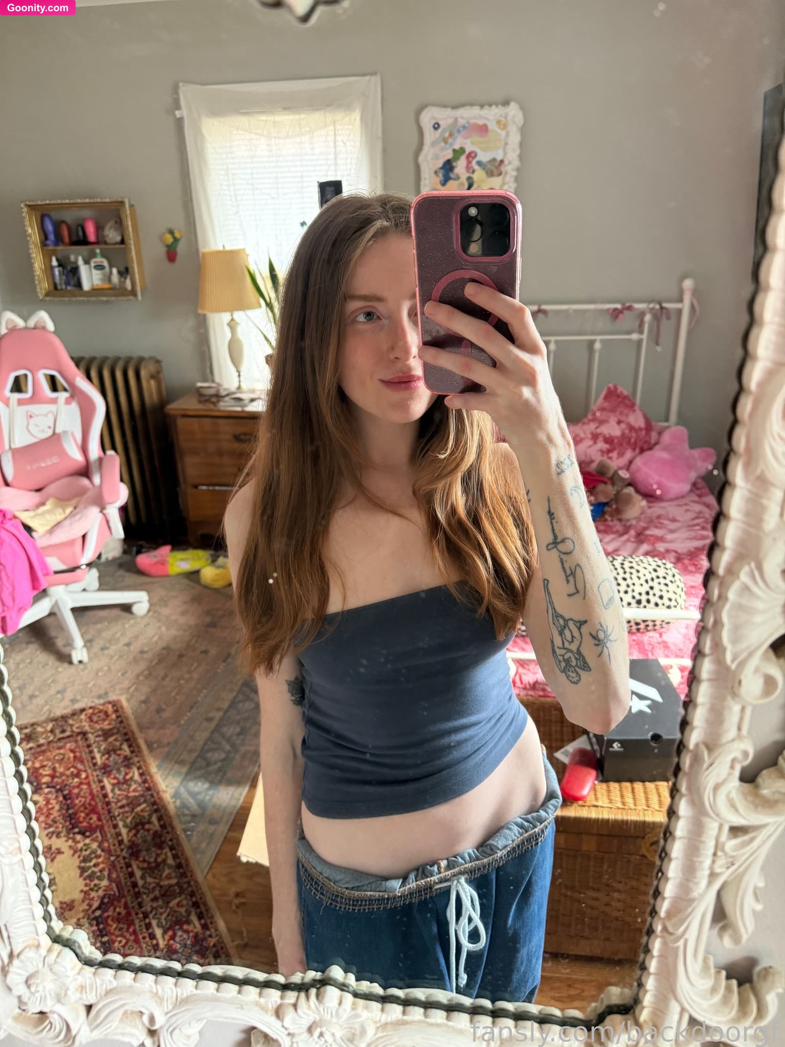 Lola Grant on OnlyFans - Happy Tuesday 😇💞 some SFW content for your timeline in case you’re at work rn 😋 Posting a full video later for you to enjoy once the sun goes down and clothes come off 🤭 #selfie #sfw #redhead