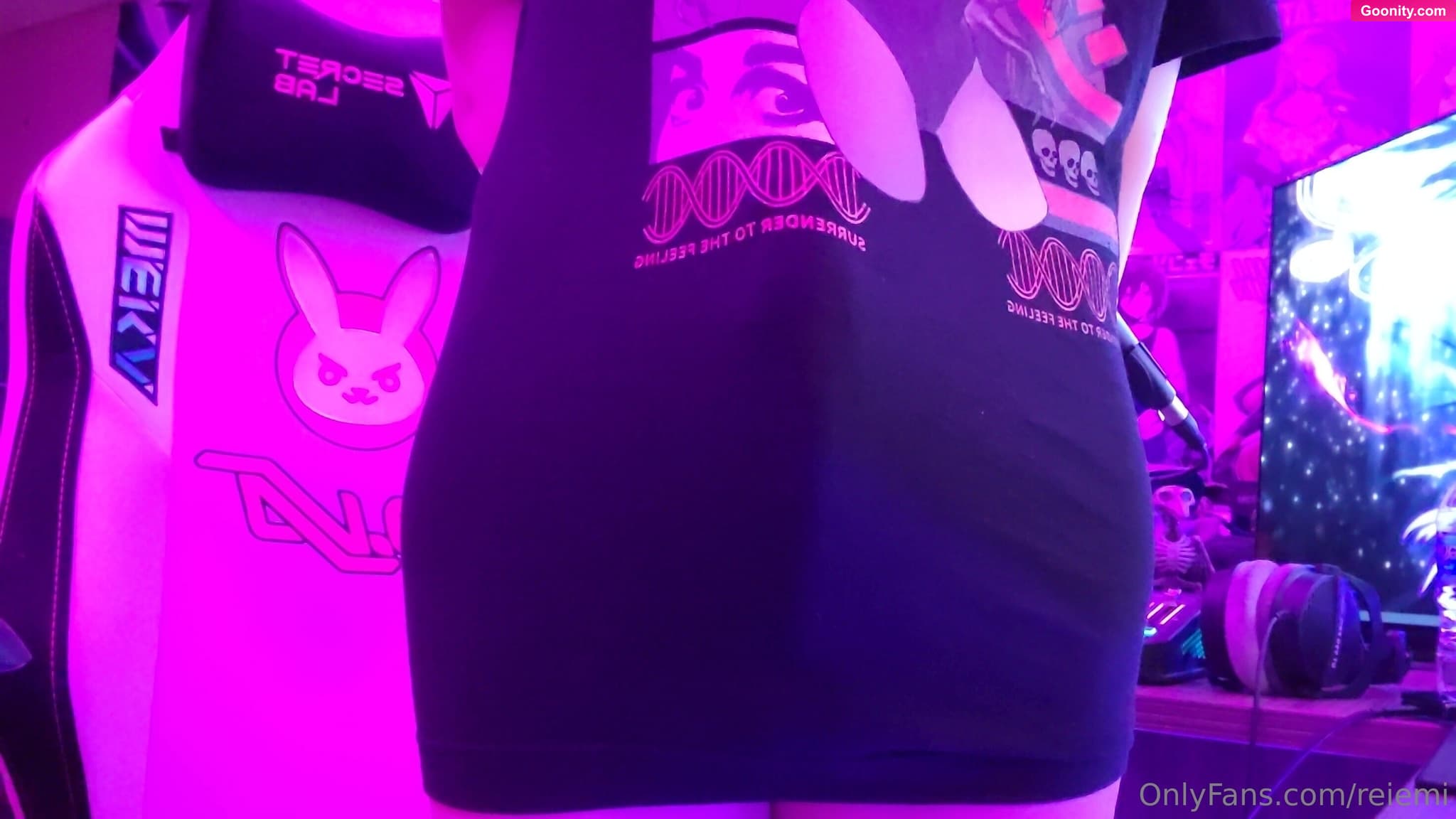 ReiEmi on OnlyFans - got some requests for some bulge pics~ im ganna take some more tonight in some cute underwear and shorts đ