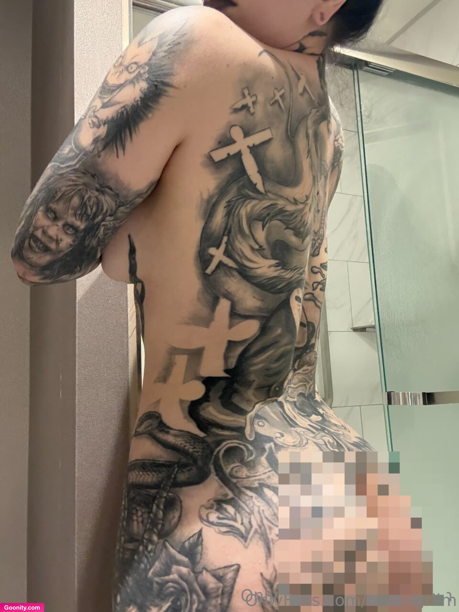 Violet Nothing on OnlyFans - Is it possible that showering for u is a kink?? I really love letting you watch me shower..Sooooo much booty jiggling, twerking with my leg up, and moooreTip $5.55 HERE or check your DMs💜PS - subs with rebill on are seeing this for FREE