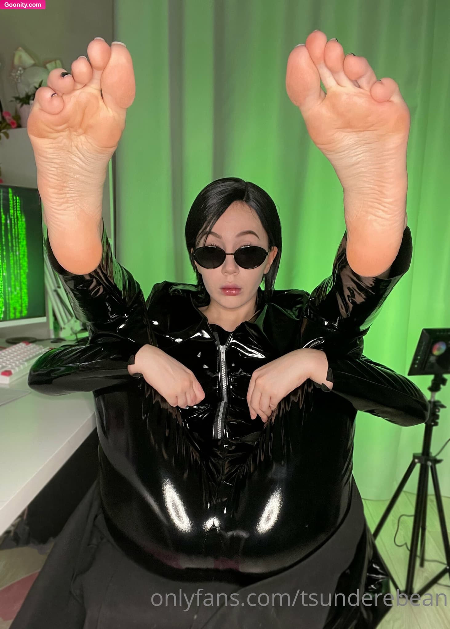 on OnlyFans - I love that shine: latex, my black nail polish, and sweat on..