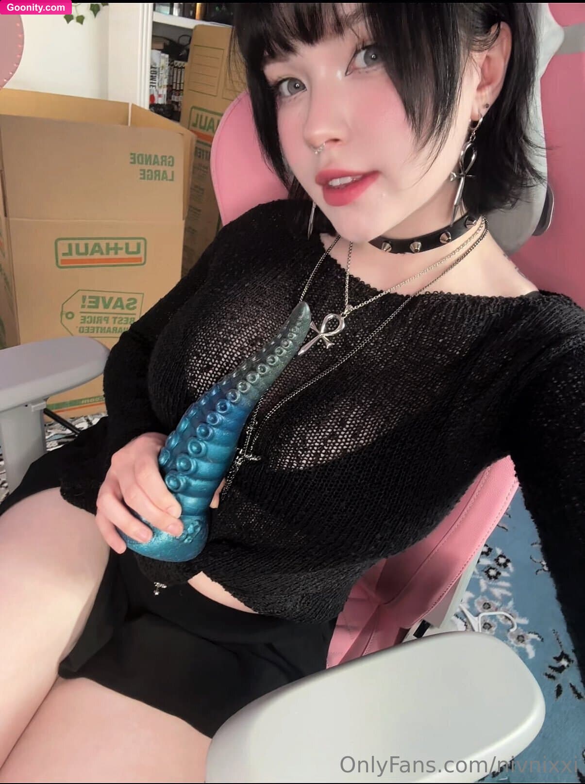 Nixxi on OnlyFans - Guess what I'm sending out this week 😈 riding my tentacle dildo full video cumming this week!! This one is gonna be so good I'm so excited for you to watch it! In the meantime I just sent a little EXPLICIT teaser for super cheap to dms, so you can see me play with this toy and entertain yourself while the long video drops<3 :)