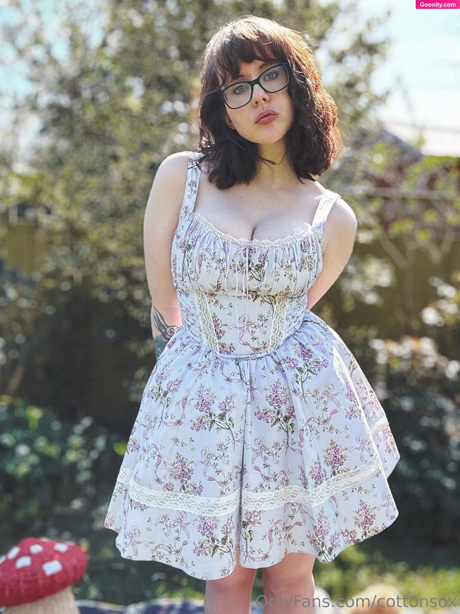 Alice CottonSox on OnlyFans - I got a fancy dress and did a fancy photoshoot. Well, it’s not really a fancy photo shoot, I just had a picnic in my back garden and took photos of myself but it’s fancier than my usual photoshoots because I was wearing a fancy dress. It makes me feel like a book character, or a dolly or something such. Sometimes I wish I were a dolly for real; a lot of the time I feel like a dolly, helplessly at the whims of other people, something to play with and break and fix and dress up. Perhaps if I were