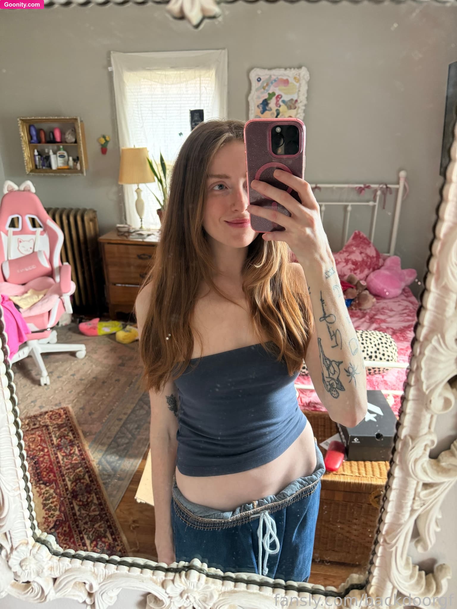 Lola Grant on OnlyFans - Happy Tuesday 😇💞 some SFW content for your timeline in case you’re at work rn 😋 Posting a full video later for you to enjoy once the sun goes down and clothes come off 🤭 #selfie #sfw #redhead