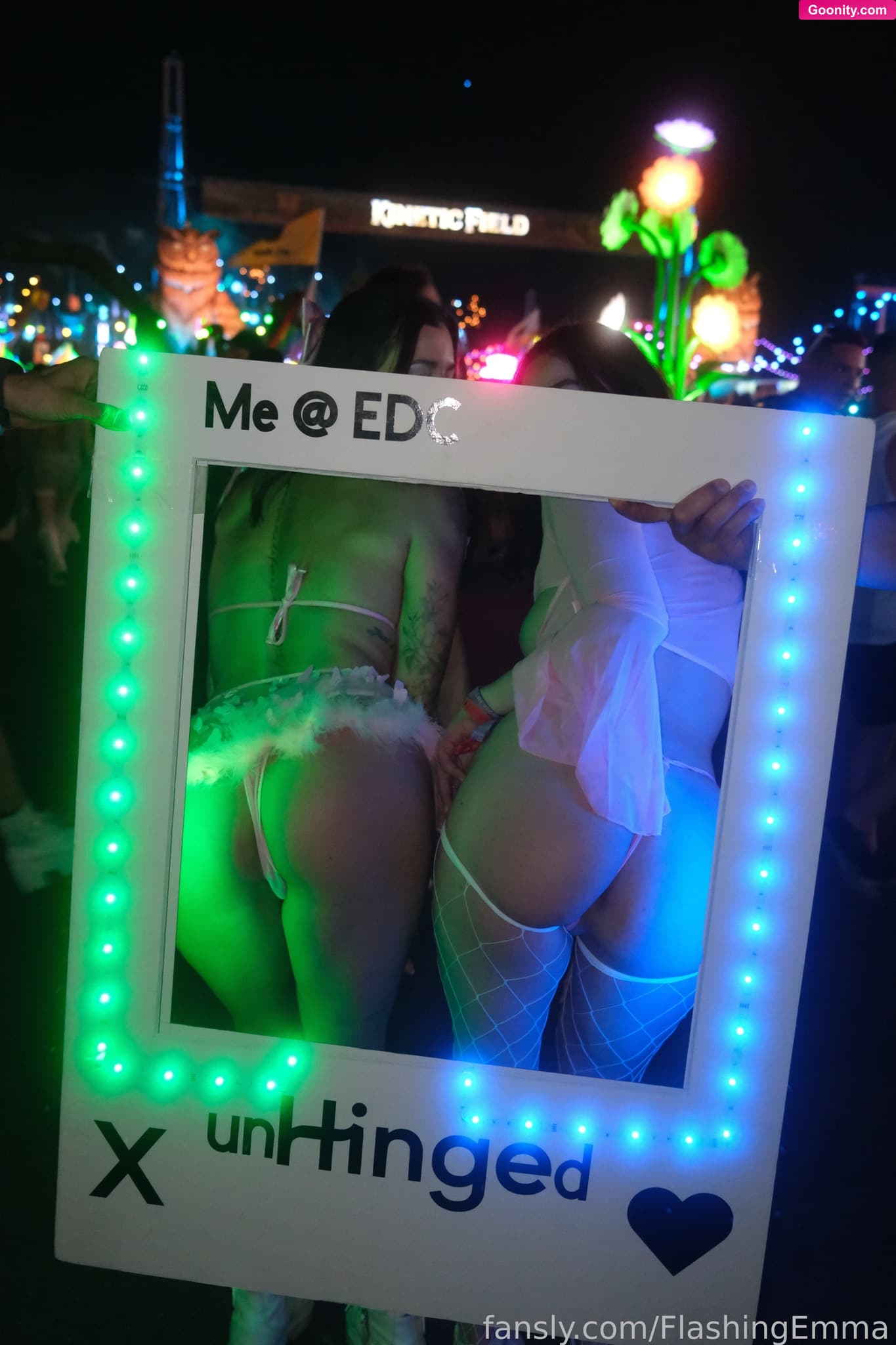 FlashingEmma on OnlyFans - Photo 15