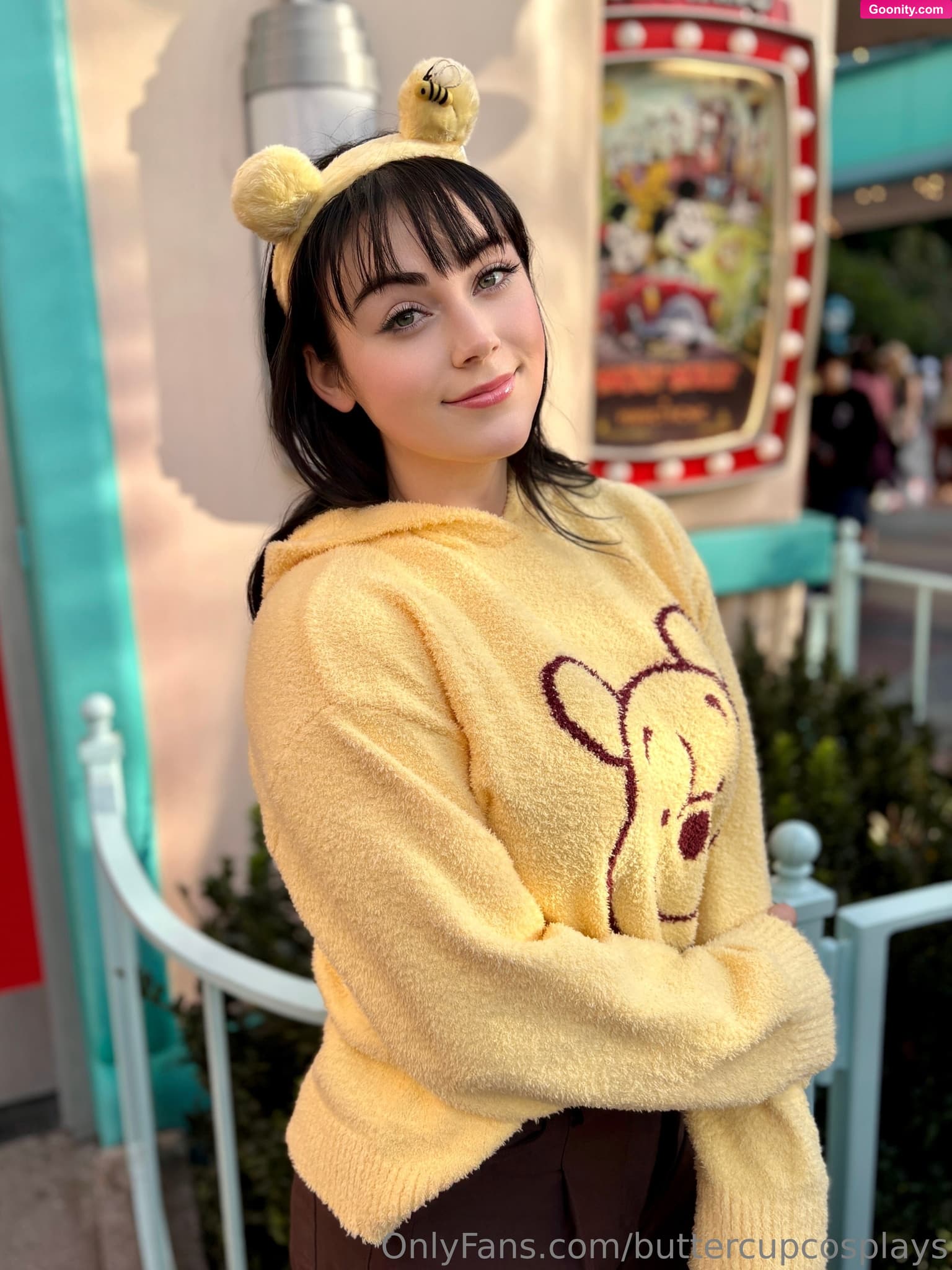 Buttercup Cosplays on OnlyFans - feeling cute... might send u a dirty dm later đ€