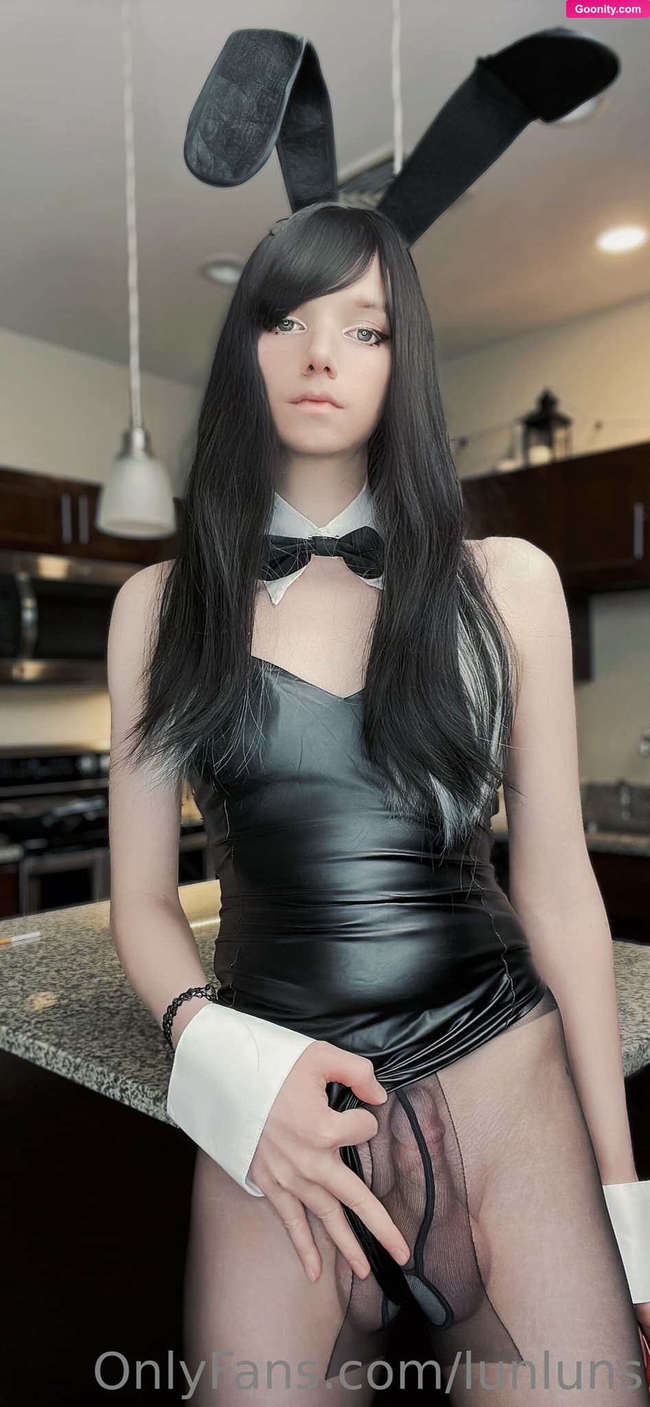 Lunluns on OnlyFans - Little before and after of sum new stuff~