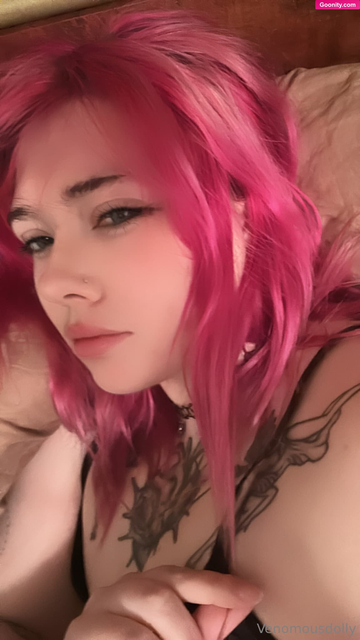 venomous dolly 🖤 on OnlyFans - me judging you cause you didn't bring me breakfast in bed th..