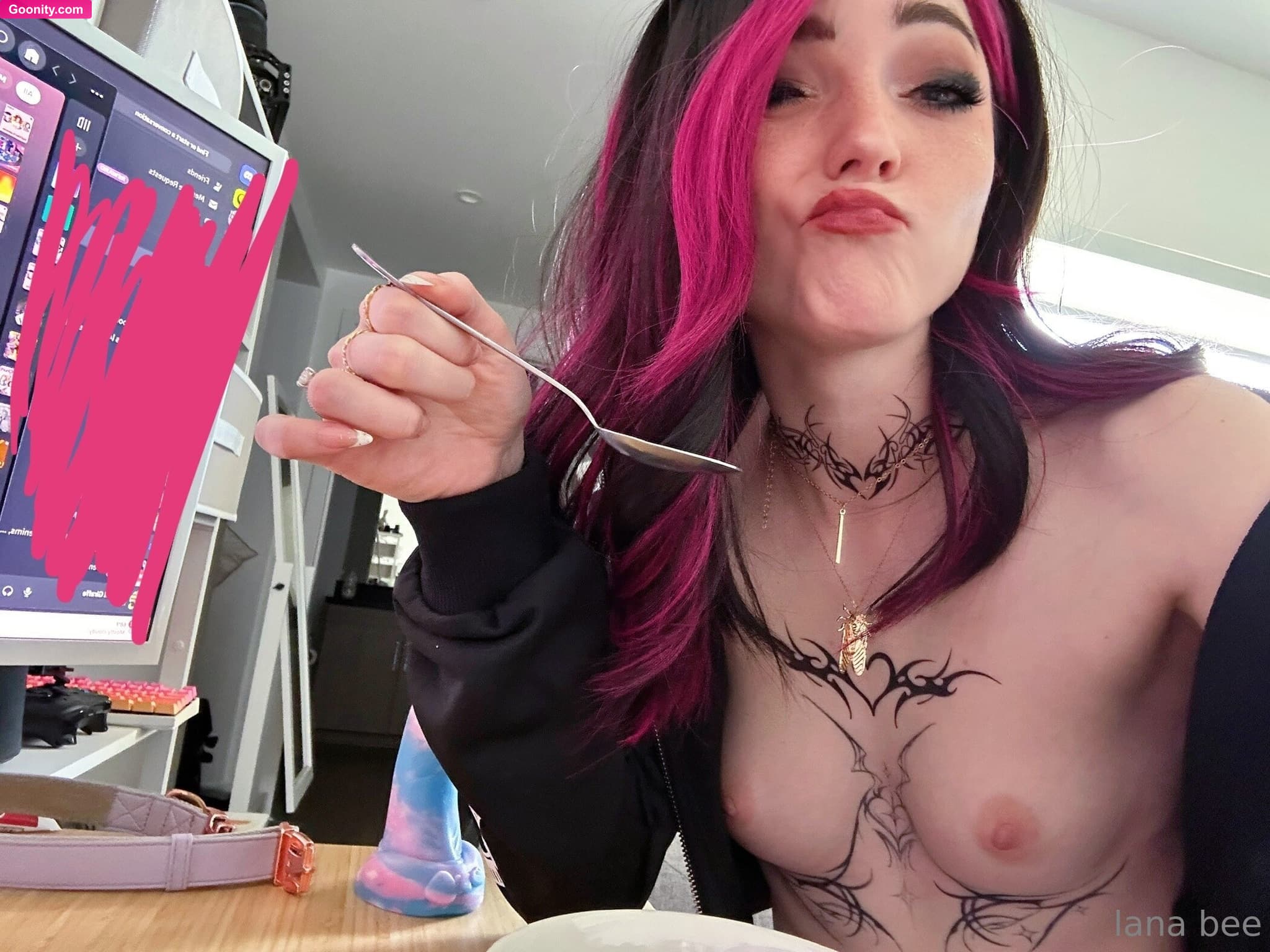 Lana Bee on OnlyFans - Snack breaks during filming lol