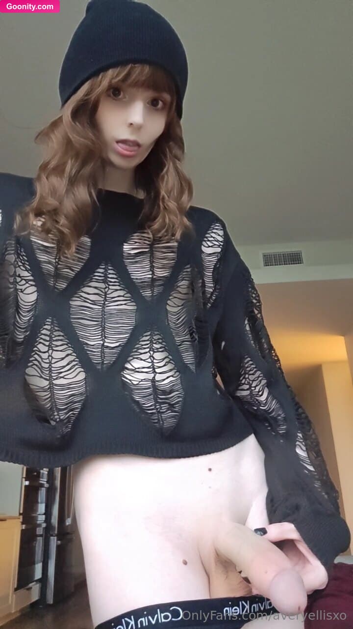Avery Ellis on OnlyFans - not sure if i'm in more of a mood to THROAT fuck you until I cum, or have you eat my ass until I'm shaking and moaning >w<