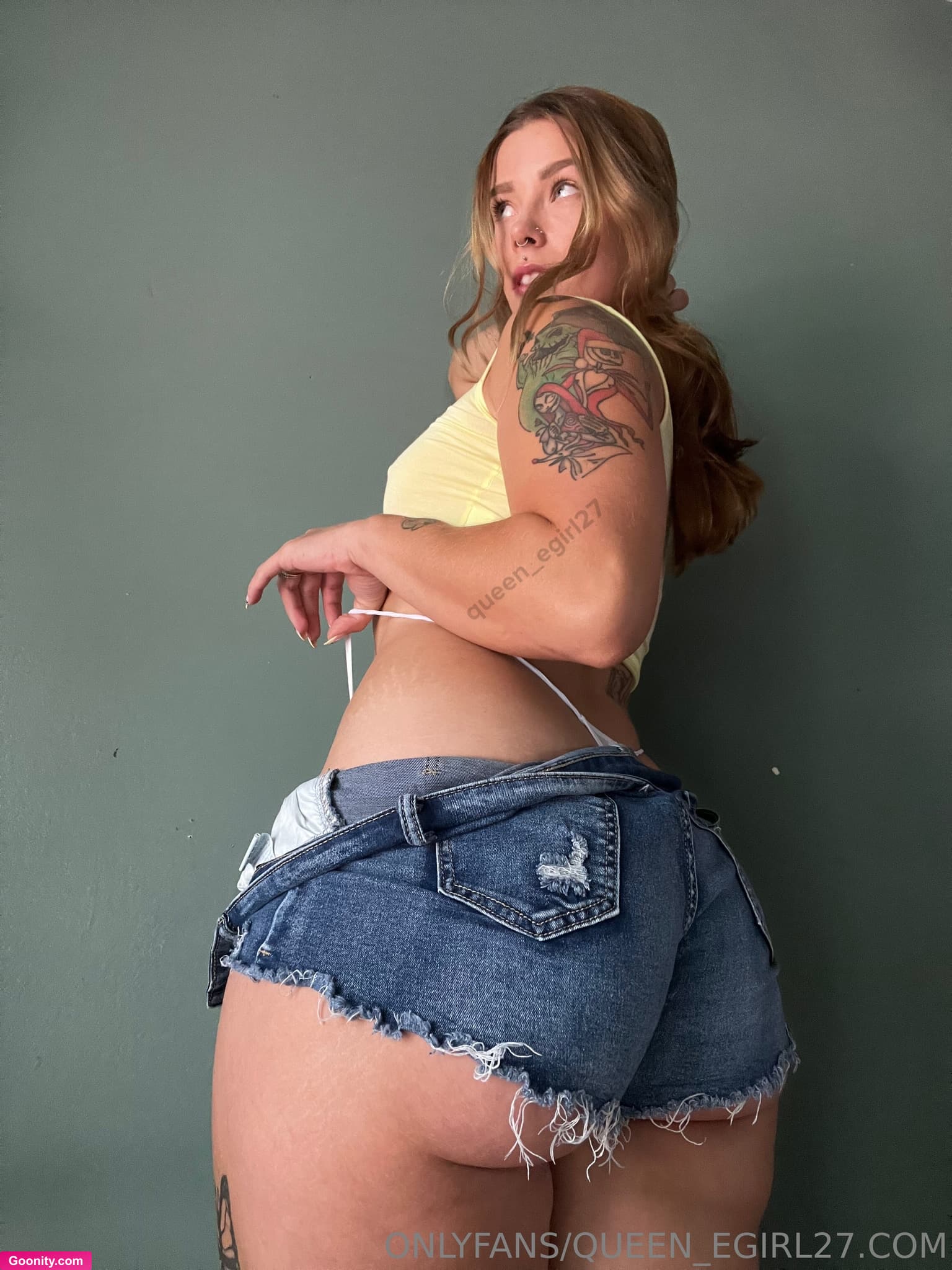 Queen_D on OnlyFans - I took LOTS of pictures hehehe 💦