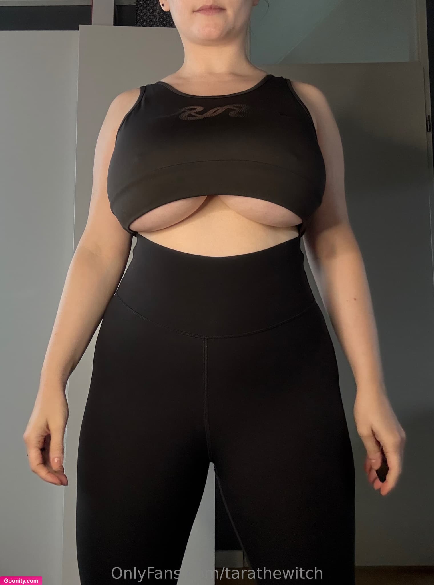 Tarathewitch on OnlyFans - Sending out positive and loving energy to everyone today 🌚✨