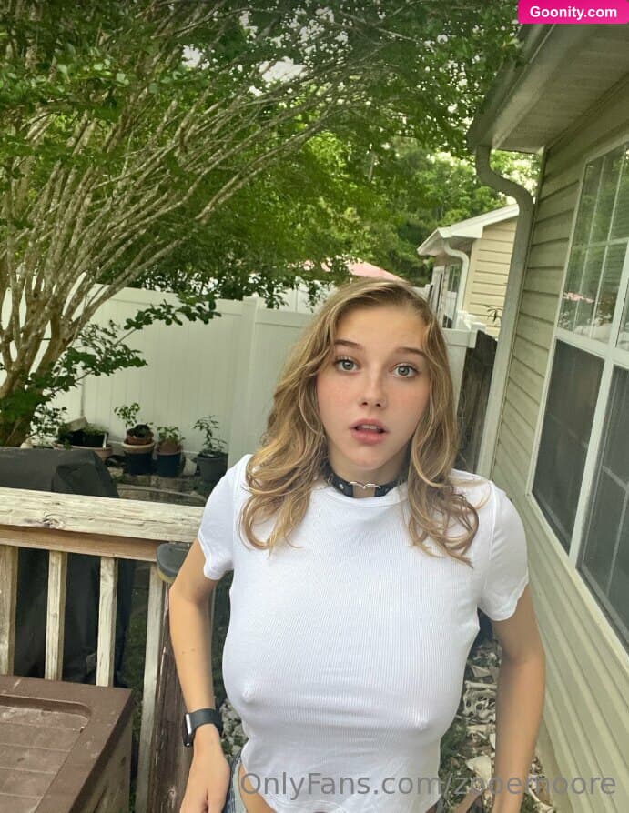Zoe on OnlyFans - when he tells me good morning everyday, AND gives me mc nuggy money 😩😱 (person doesn't exist yet lol)