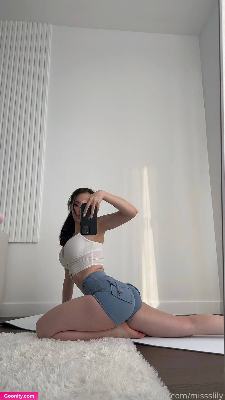 missslily on OnlyFans - Stretching time^^ I am thinking about making stretching videos regularly, that could be fun, you think? #stretching #ass #bigass #legs #socks #shorts #gymgirl #girlnextdoor #fit #athletic