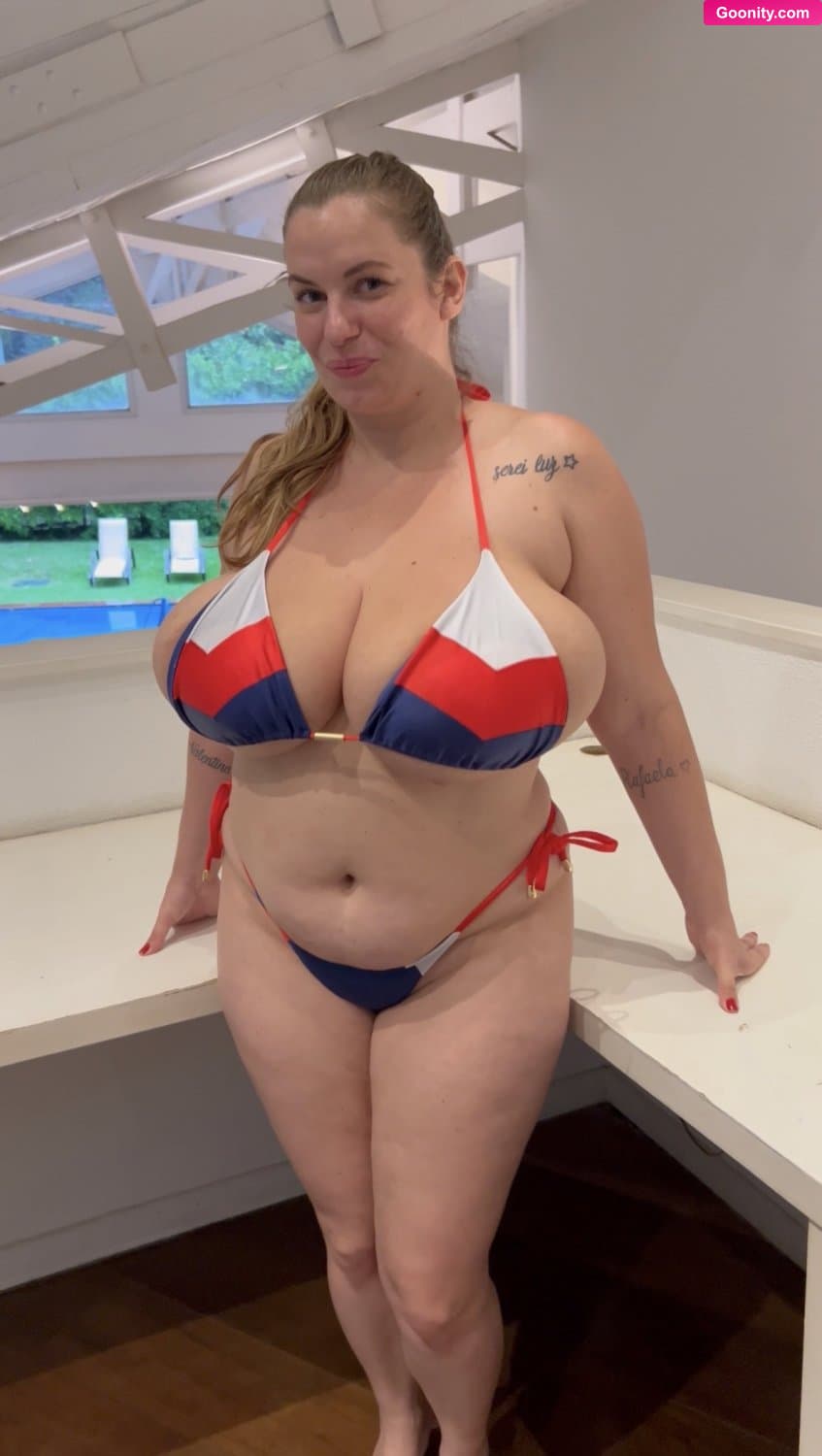 Julia Garcia on OnlyFans - Photo 32