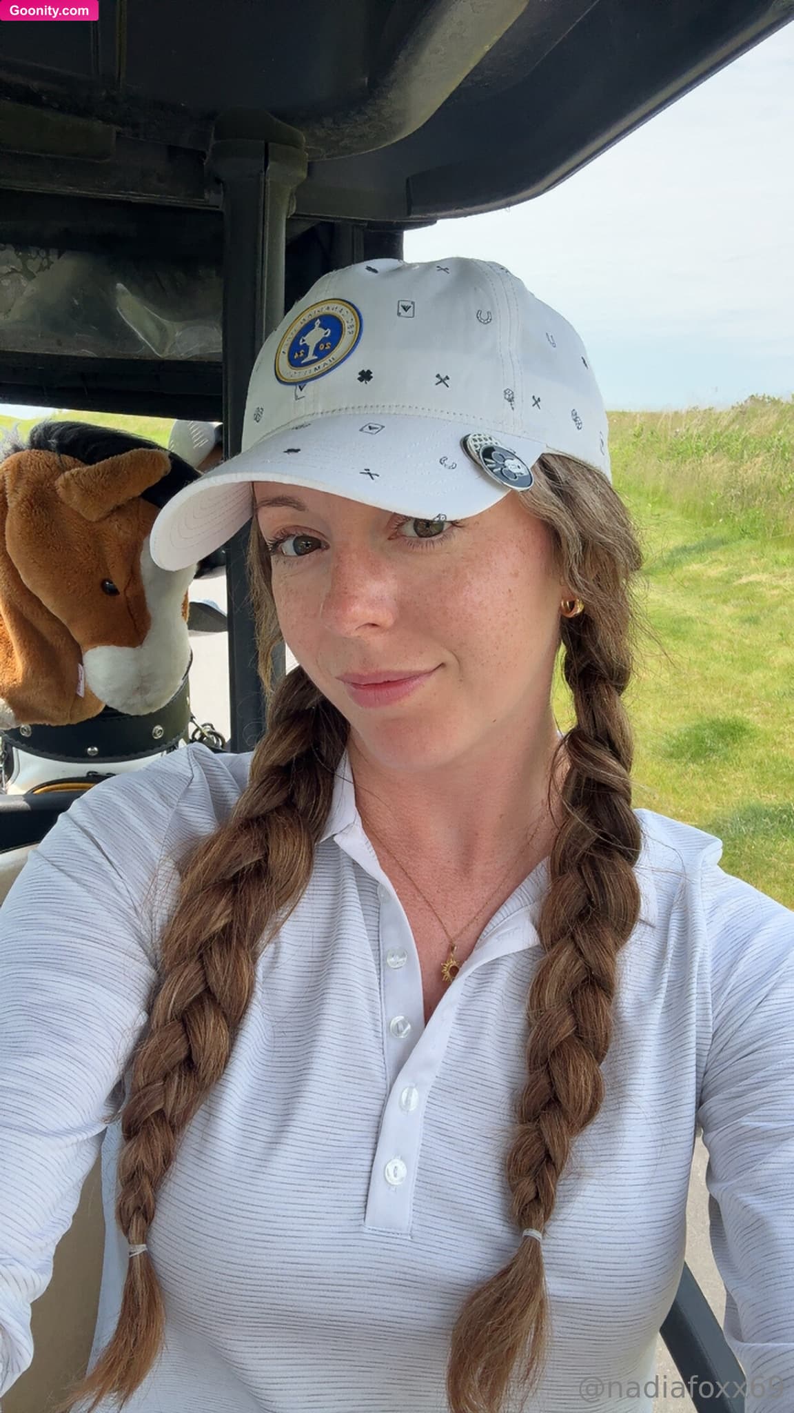 Nadia Foxx 🦊 on OnlyFans - Hoping for a great week for everyone!! 🐴