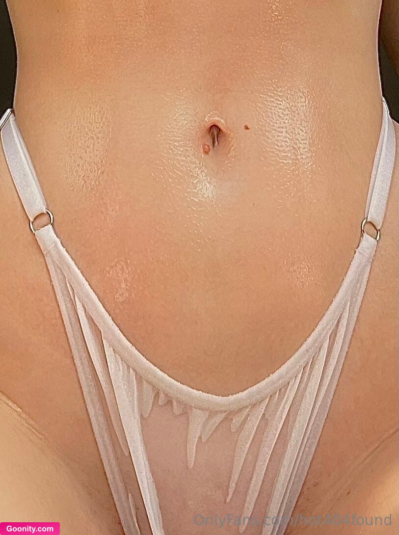 LILITH on OnlyFans - I so love how the oil glistens on my skin😭💖