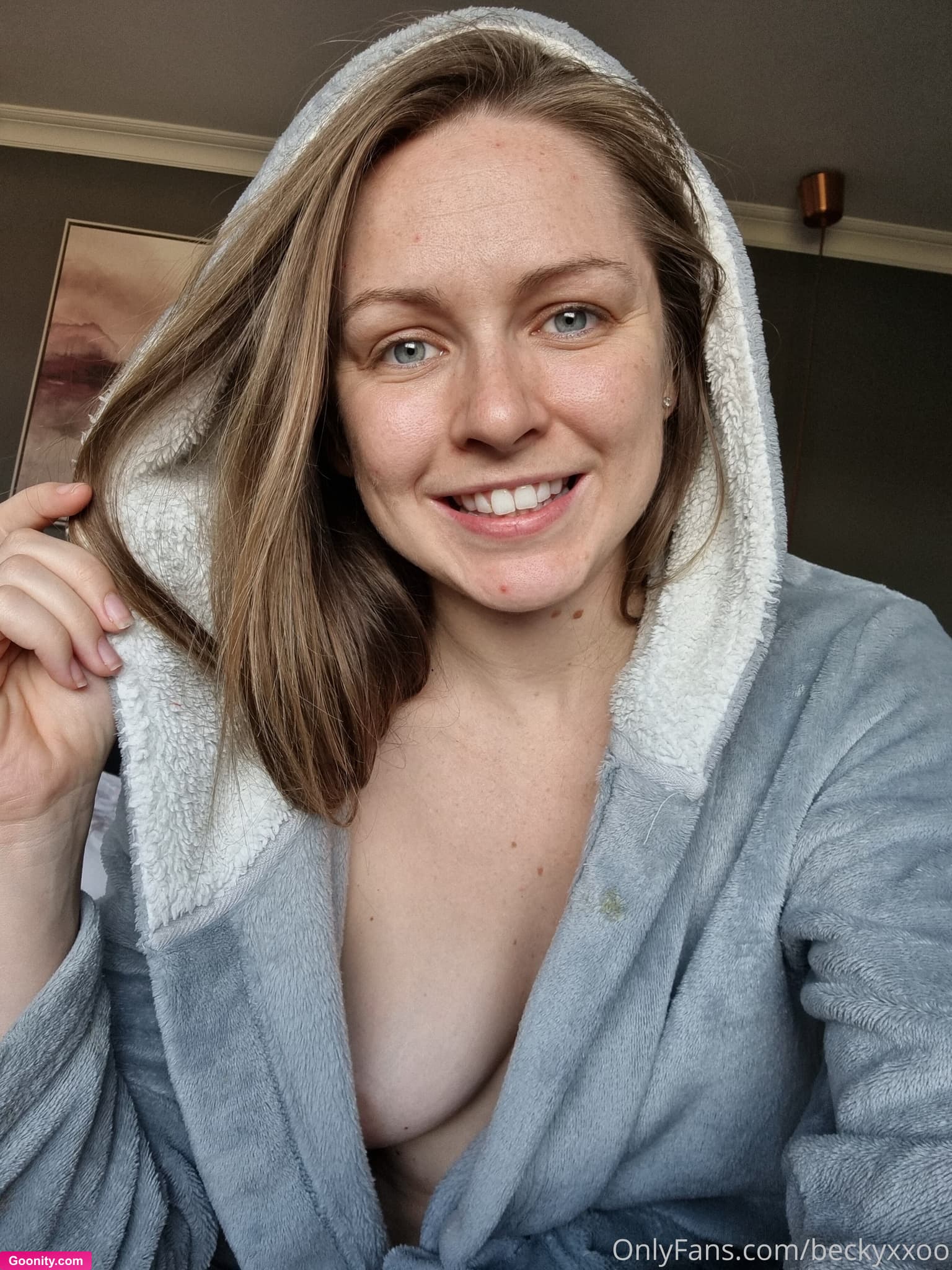 Becky 💕 on OnlyFans - Psst 🤫 Your cock told me it really wants you watch a couple of my videos tonight 👀