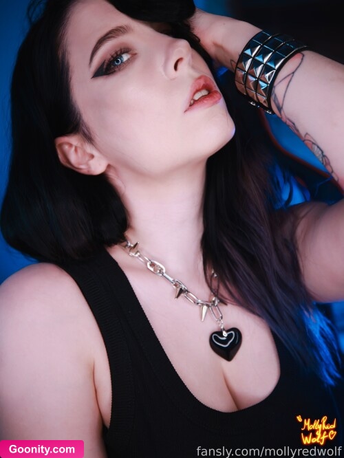 MollyRedWolf on OnlyFans - Photo 108