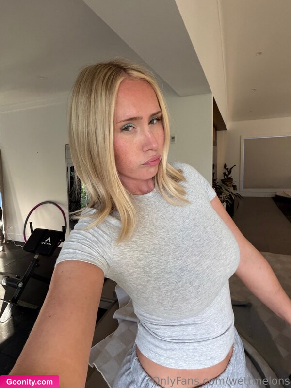 Wettmelons on OnlyFans - Photo 211