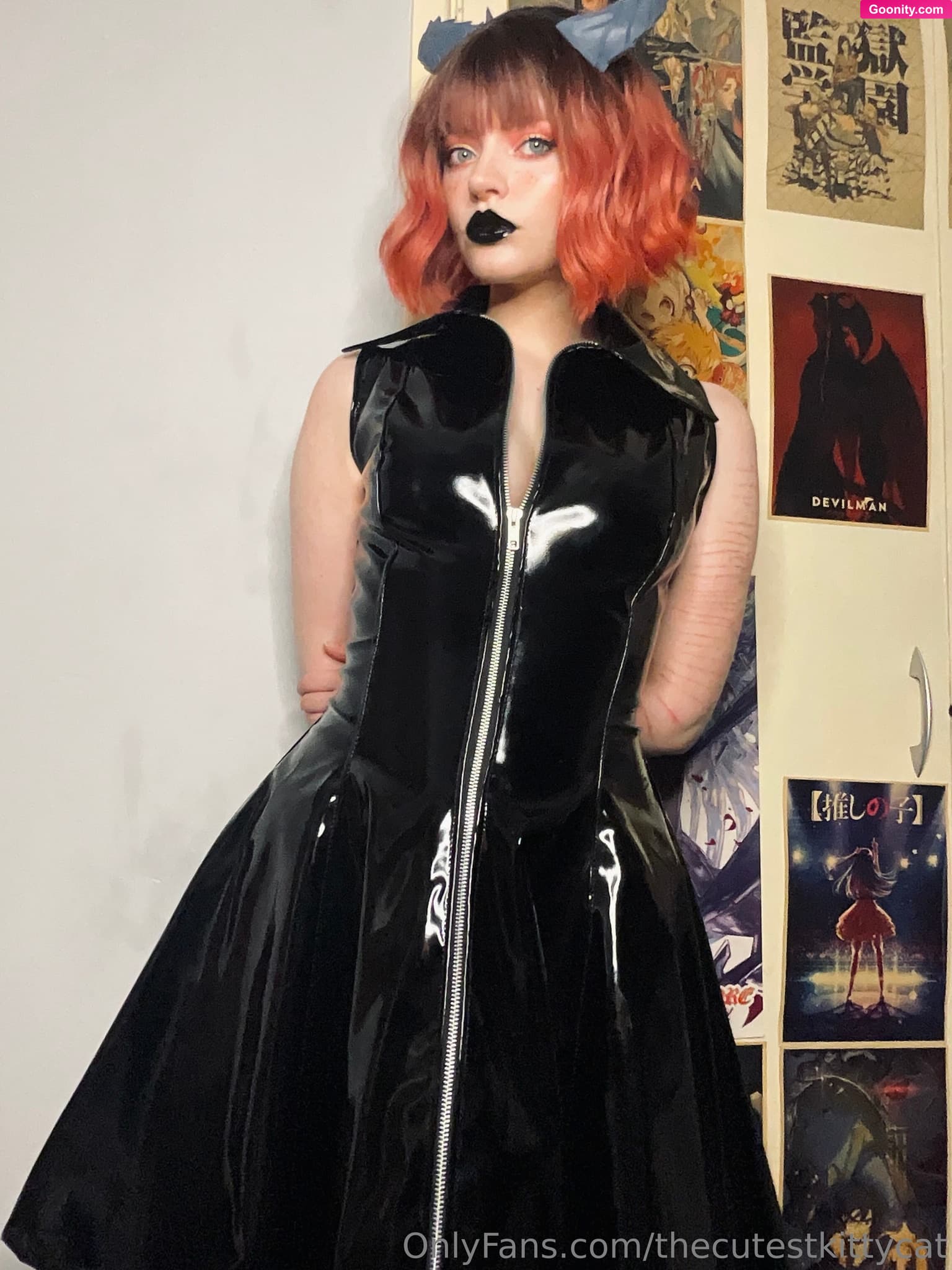 Misty silver on OnlyFans - I usually don’t wear dresses without sleeves, they make me v..