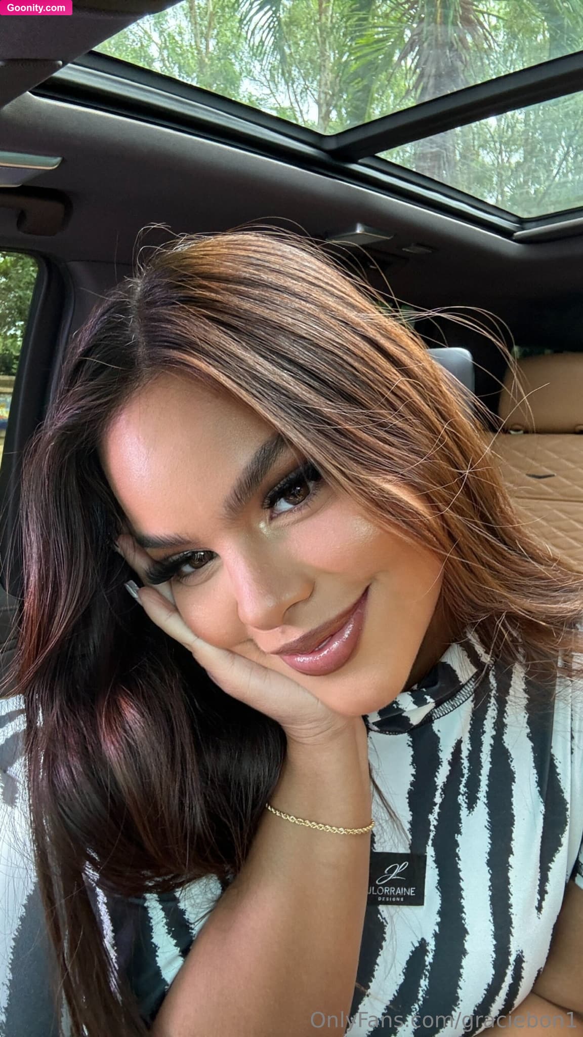 GRACIEBON on OnlyFans - leaving here a cute selfie 🙈💕 dont forget how my face looks ..