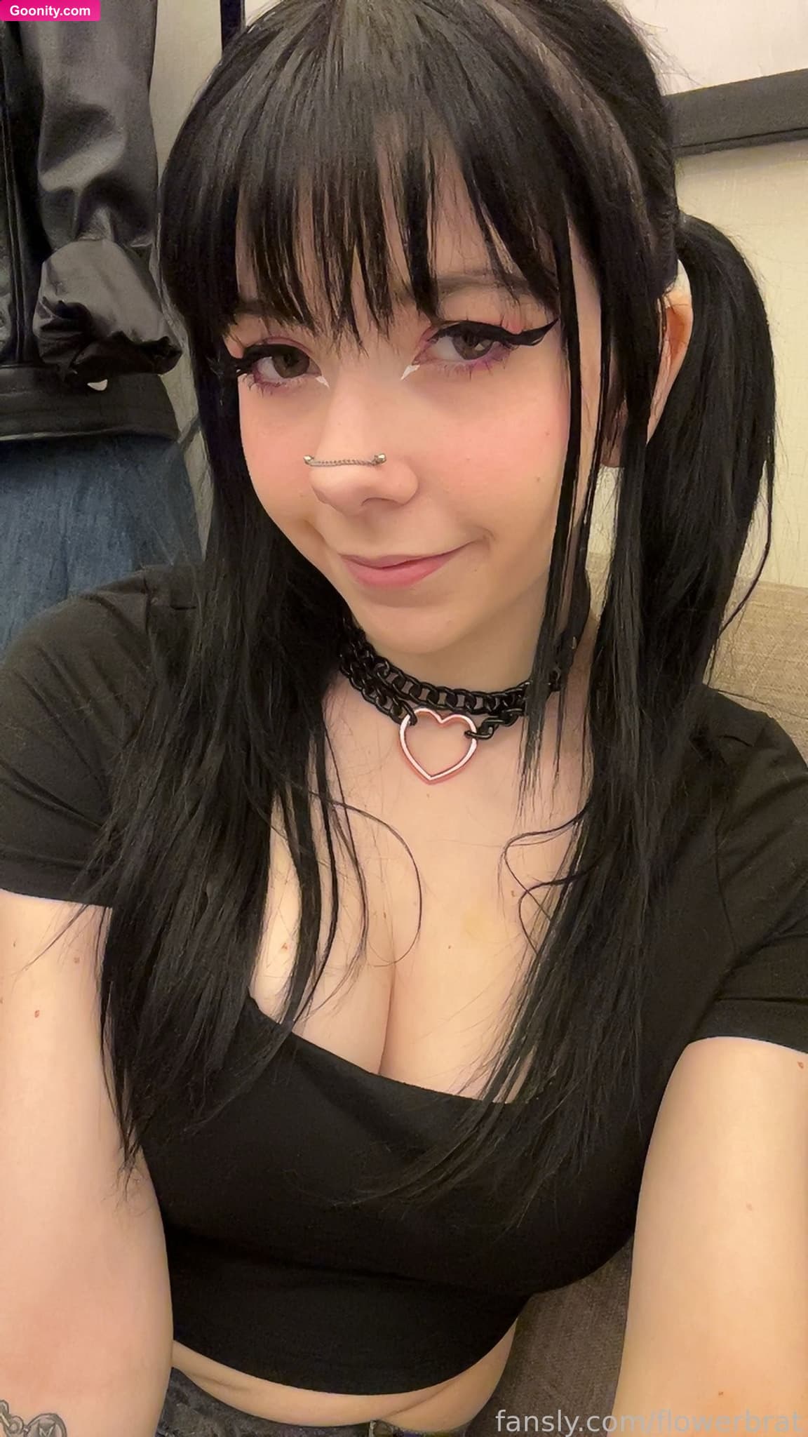 Brat on OnlyFans - Question for my subs ☺️ do you have a preference for the length of my full videos? Just curious, I like to mix it up with a variety 🥰 also if you have any video suggestions I would love to hear them!