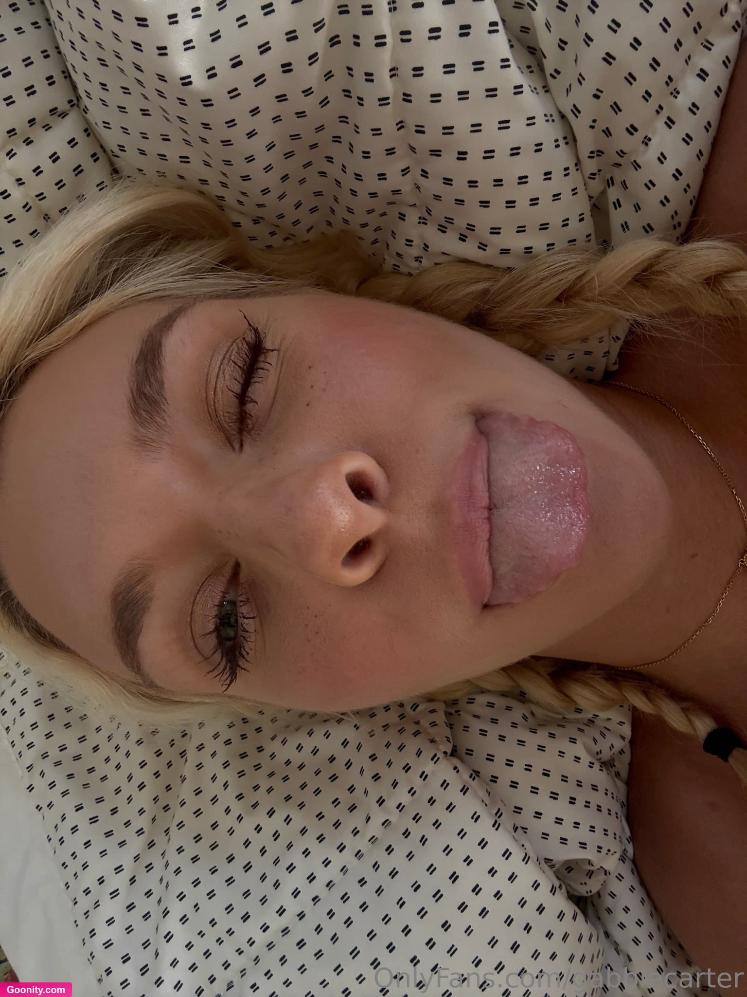 GABBIE CARTER on OnlyFans - Slide into my MSGS hehe