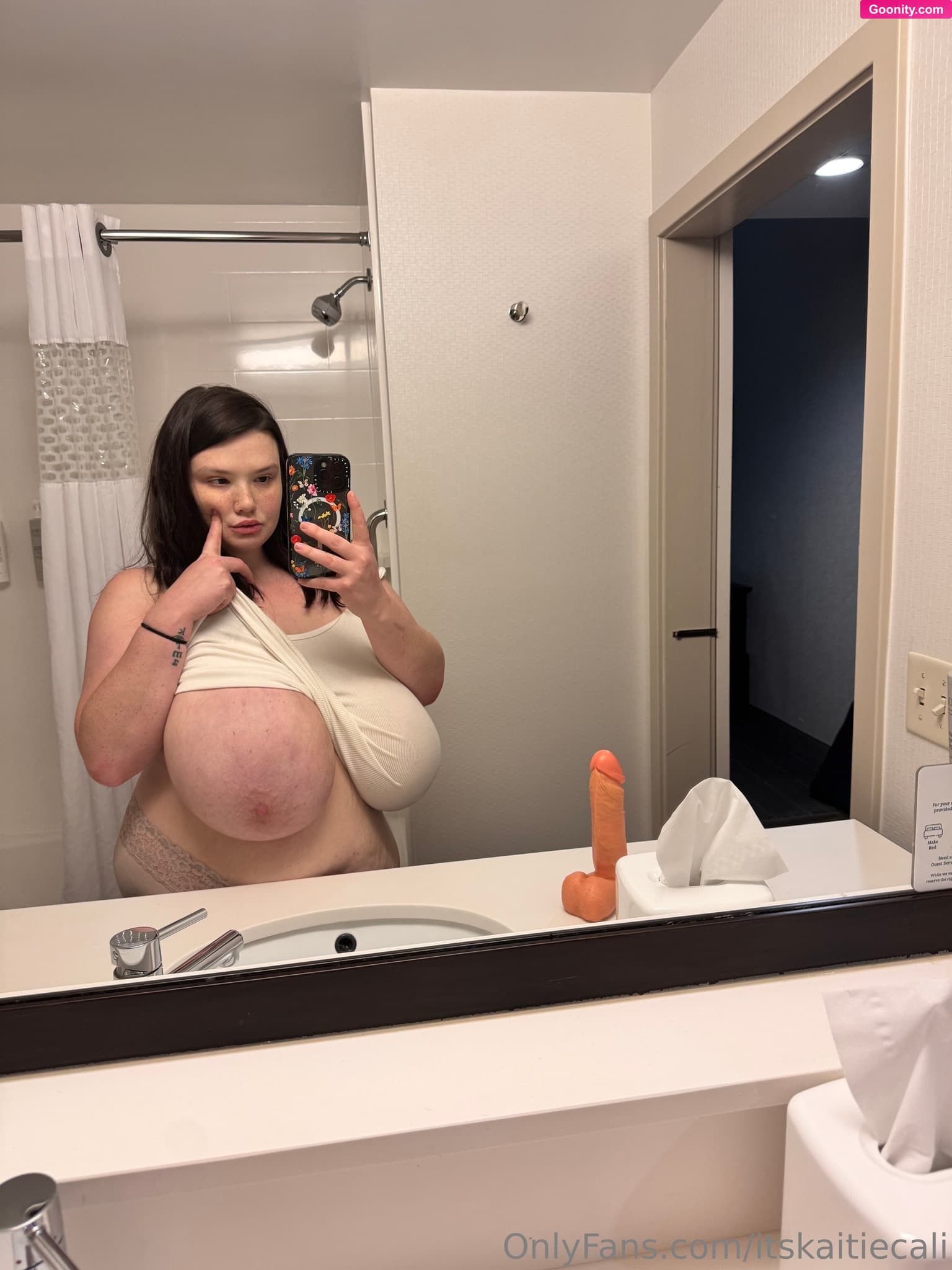 Kaitlyn on OnlyFans - The 6 inch dildo tittyfuck wouldn’t send out last night ☹️ I tried for 3 hours. Sending it out now! Check your messages 😘Message me if you need it 💕P.s. will respond to all messages tomorrow :)