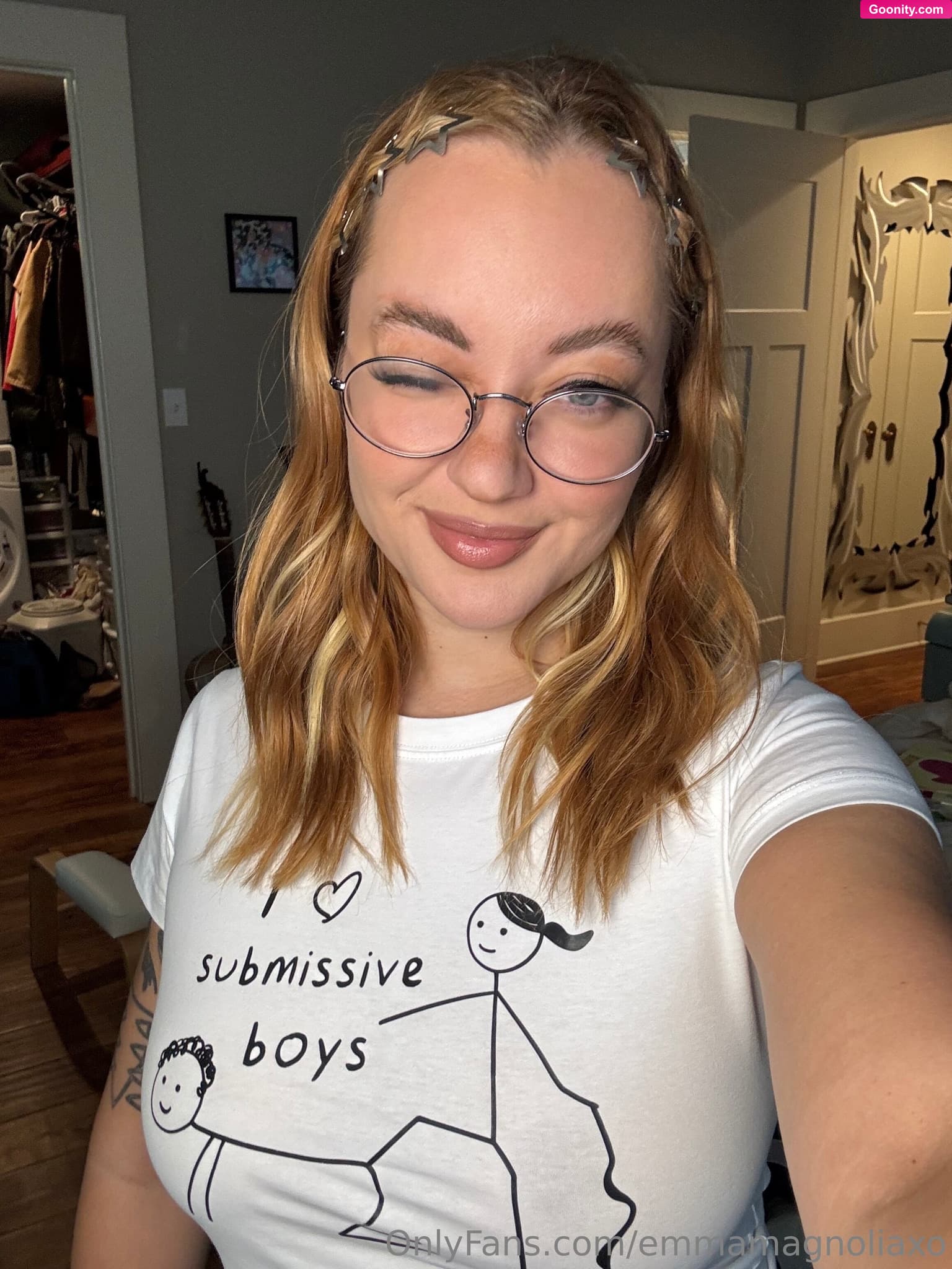 Emma Magnolia on OnlyFans - what does my shirt say? :p