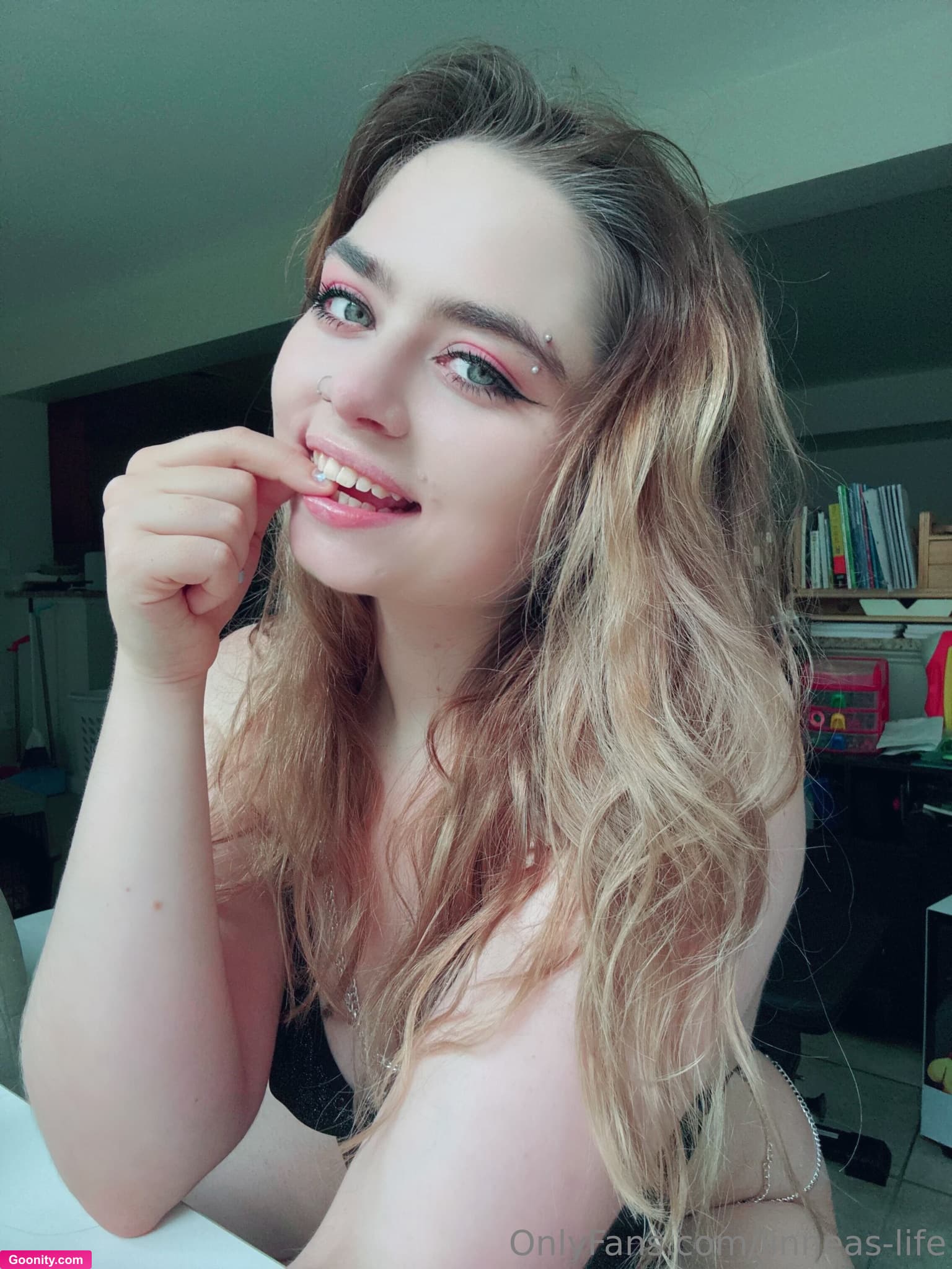 Linnea🌶️🤤 on OnlyFans - I hope you've been having a good weekend so far babe! Don't worry, there are a lot of ways I can help make it better😘