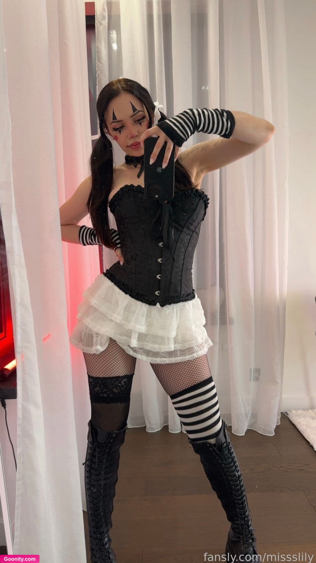 missslily on OnlyFans - HAPPY HALLOWEEN!🤗 I am a sexy clown today😋 There is only 1 day of my big %50 off Halloween discount left! The more info is here https://fansly.com/post/707819303621107712 #missslily #halloween #costume #egirl
