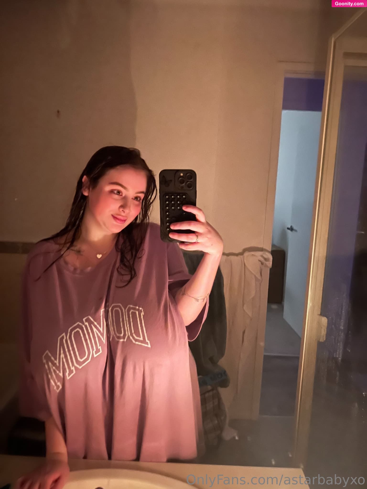 Astarbabyxo on OnlyFans - First selfies in the new houseeee🥰 Ya girl has finally moved!! Again tysmmm for being patient with me!There’s so much stuff I wanna make and do!! I’ve missed being in my routine aswelll! So it’s great to be moved and now I can focus on being way more active here yayyyy🩷The bathroom has a huge mirror which I loveeee🙌🏻Swipe to see more of me😏👉🏻