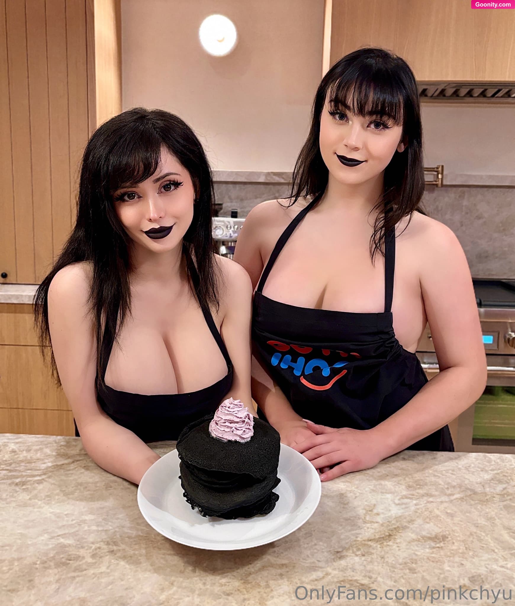 Pinkchyu VIP on OnlyFans - 𝓝𝓮𝔀 GOTH IHOP GG COSPLAY OUT NOW!! (∩˃ω˂∩) @buttercupcosplays has been getting me to come out of my shell lately... you need to see for yourself