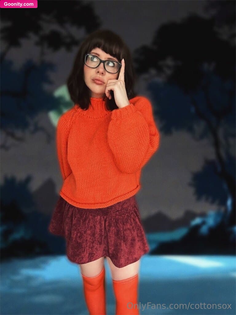 Alice CottonSox on OnlyFans - For years people have been telling me I look like Velma. So I finally went and got myself a little costume, which I think I pull off fantastically. Now all I need is a man dressed like a monster to stumble across me looking for my glasses on all fours like I don't know EXACTLY what I'm doing .Anyway, I took some weak and lazy photos. I wanna do something better with this. Ideas?