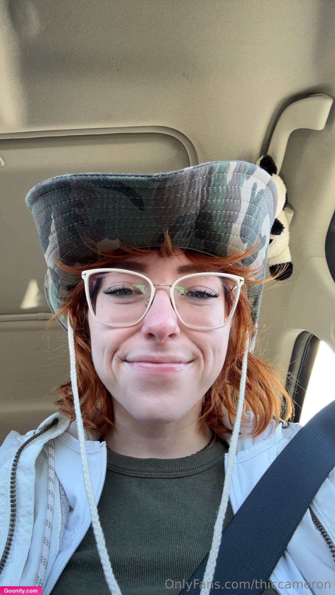 cam on OnlyFans - cute hiking girl enjoying nature and missing all of u guys