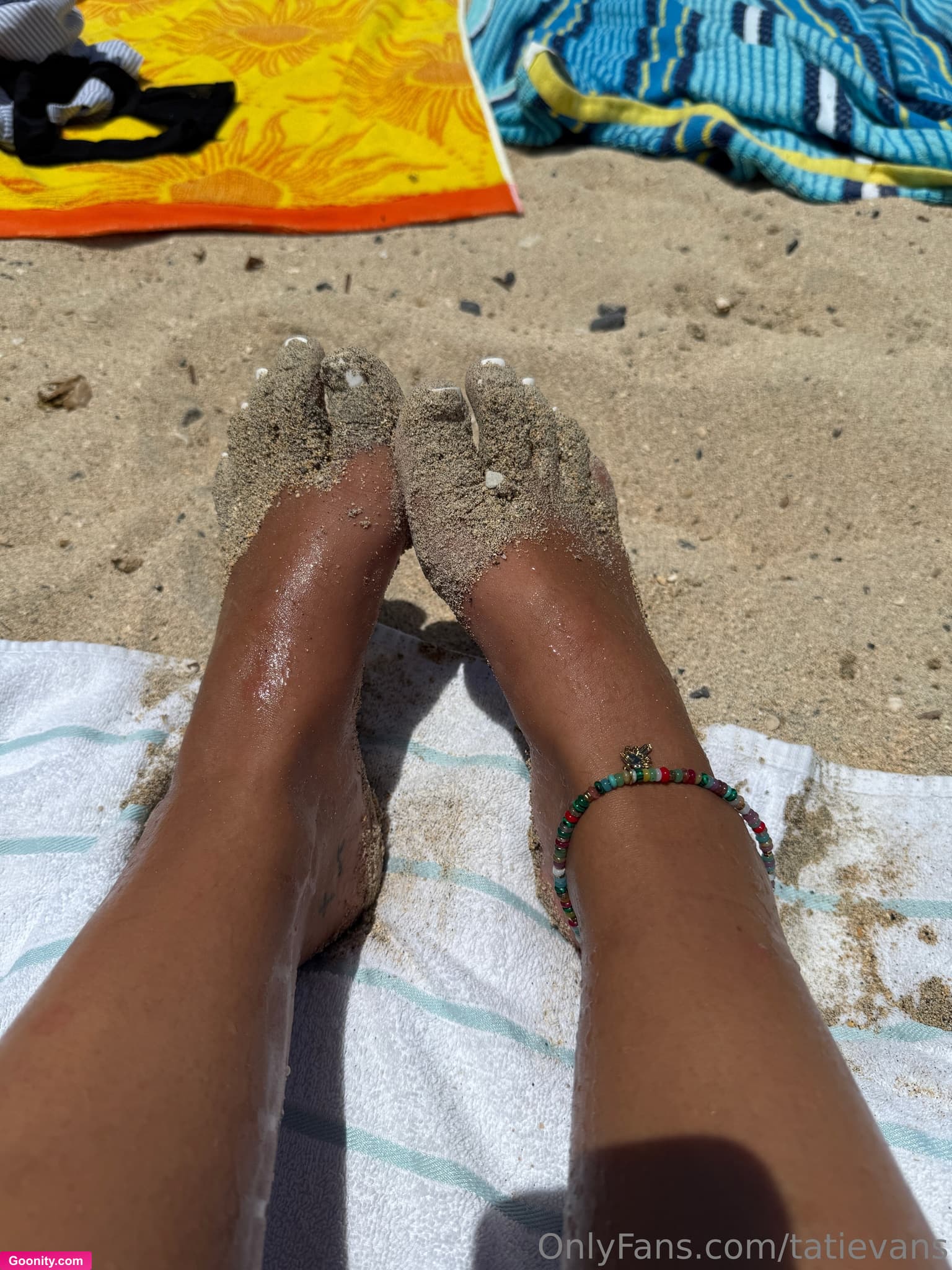 Tati Evans ✨ on OnlyFans - Sandy toes 🏝️