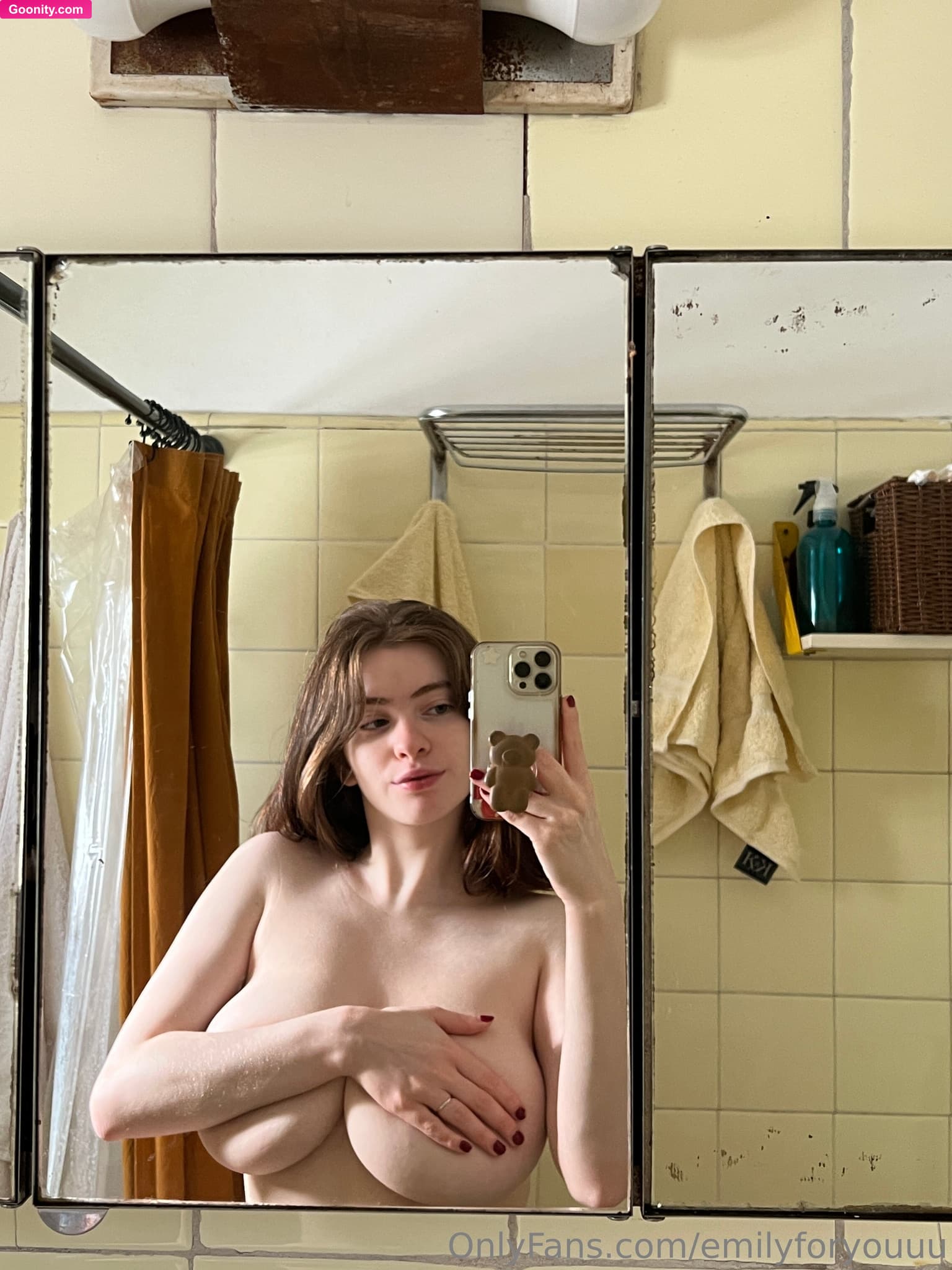 Emily π on OnlyFans - hot shower to start the day π im wondering if you like your ..