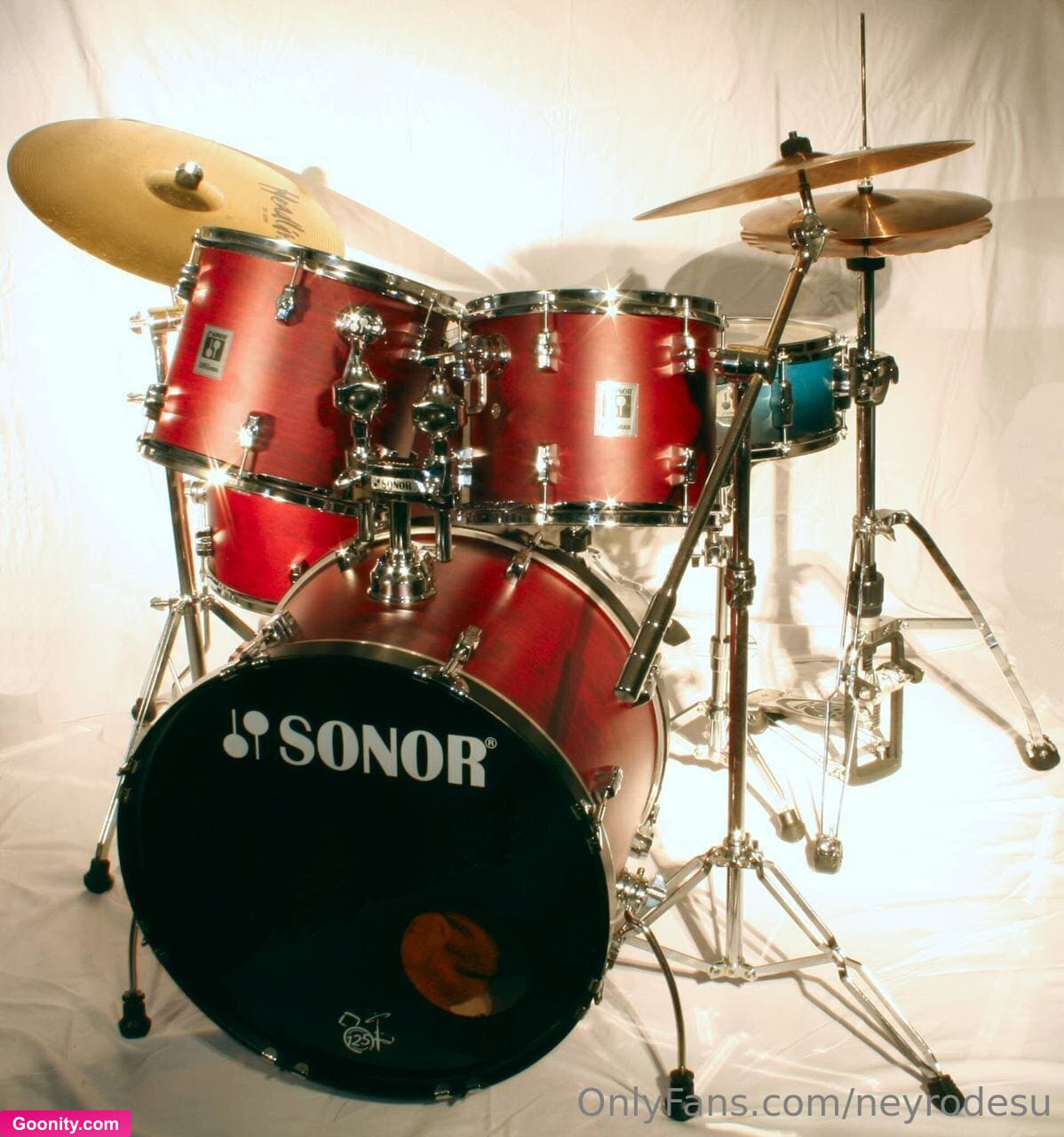 Ney on OnlyFans - I decided to give drums a try after all... 🥁 Signed up for a trial class and will definitely share how it went! *^*💖