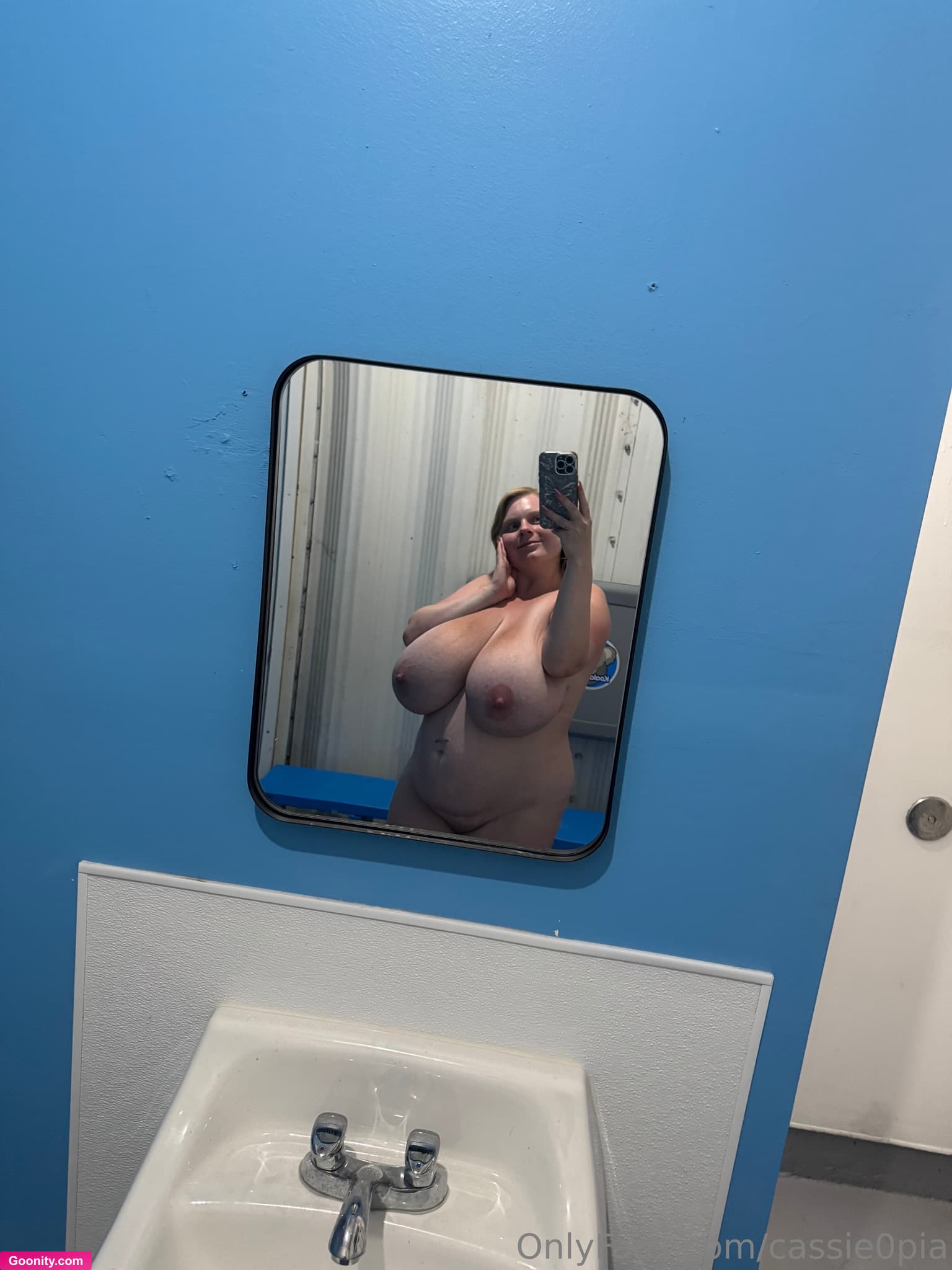 Cassie0pia on OnlyFans - I know it’s not real camping if there’s showers but I was so..
