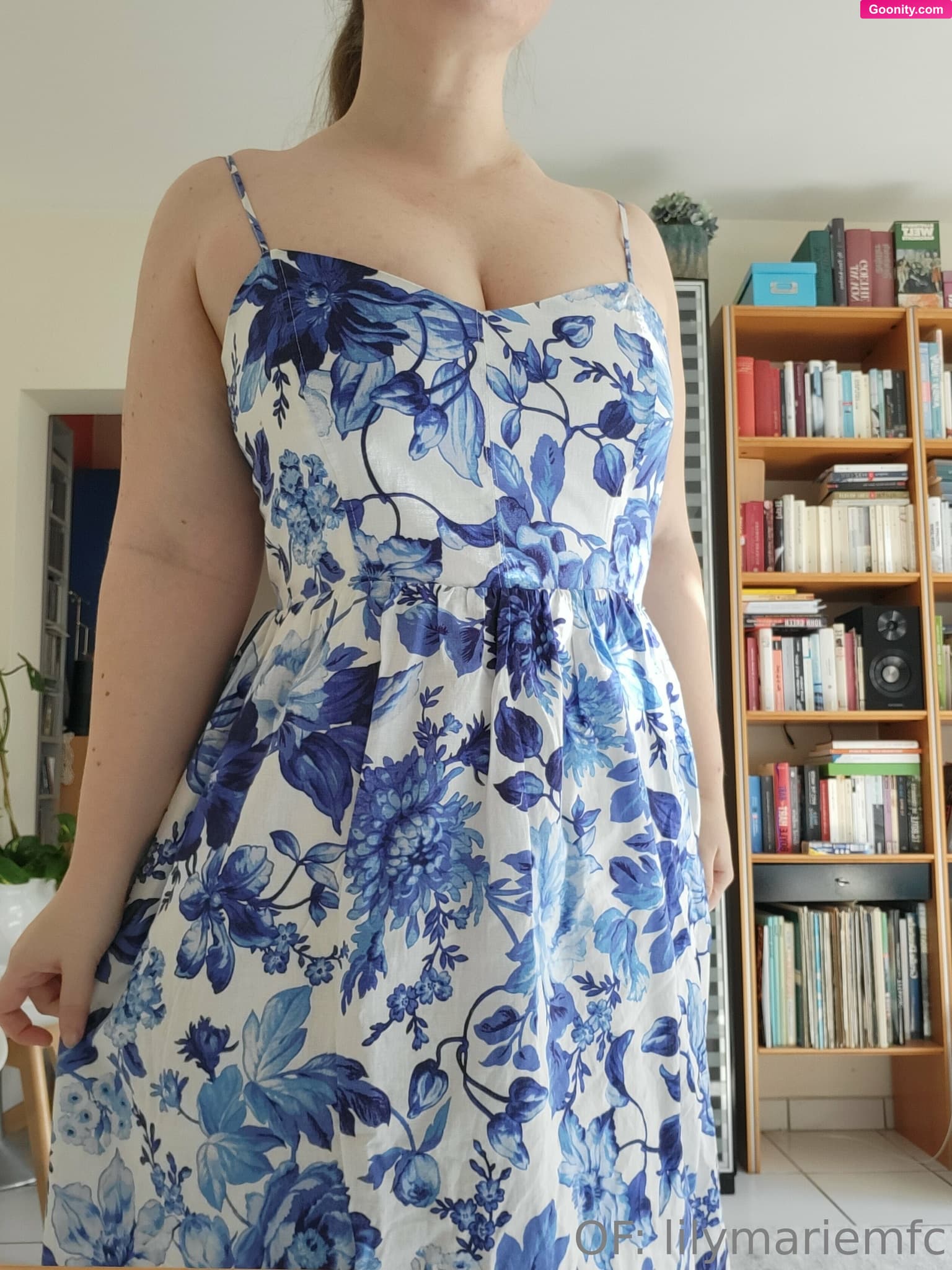 Lily Marie on OnlyFans - 💙👗