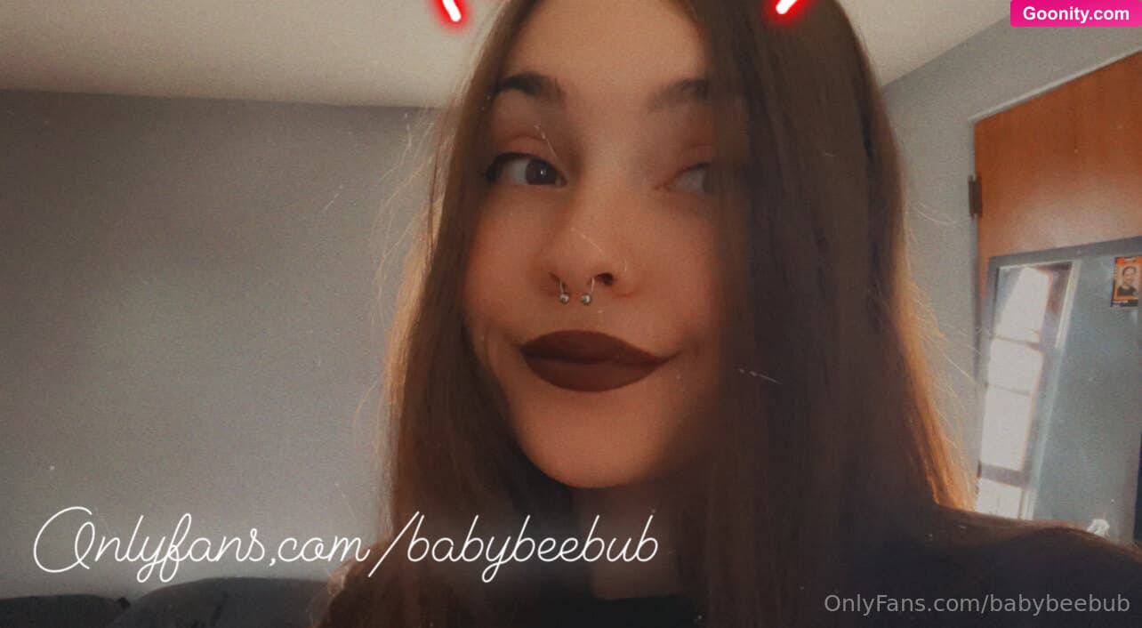 BabyBeeBub 🦇 on OnlyFans - 🧛🏻♀️