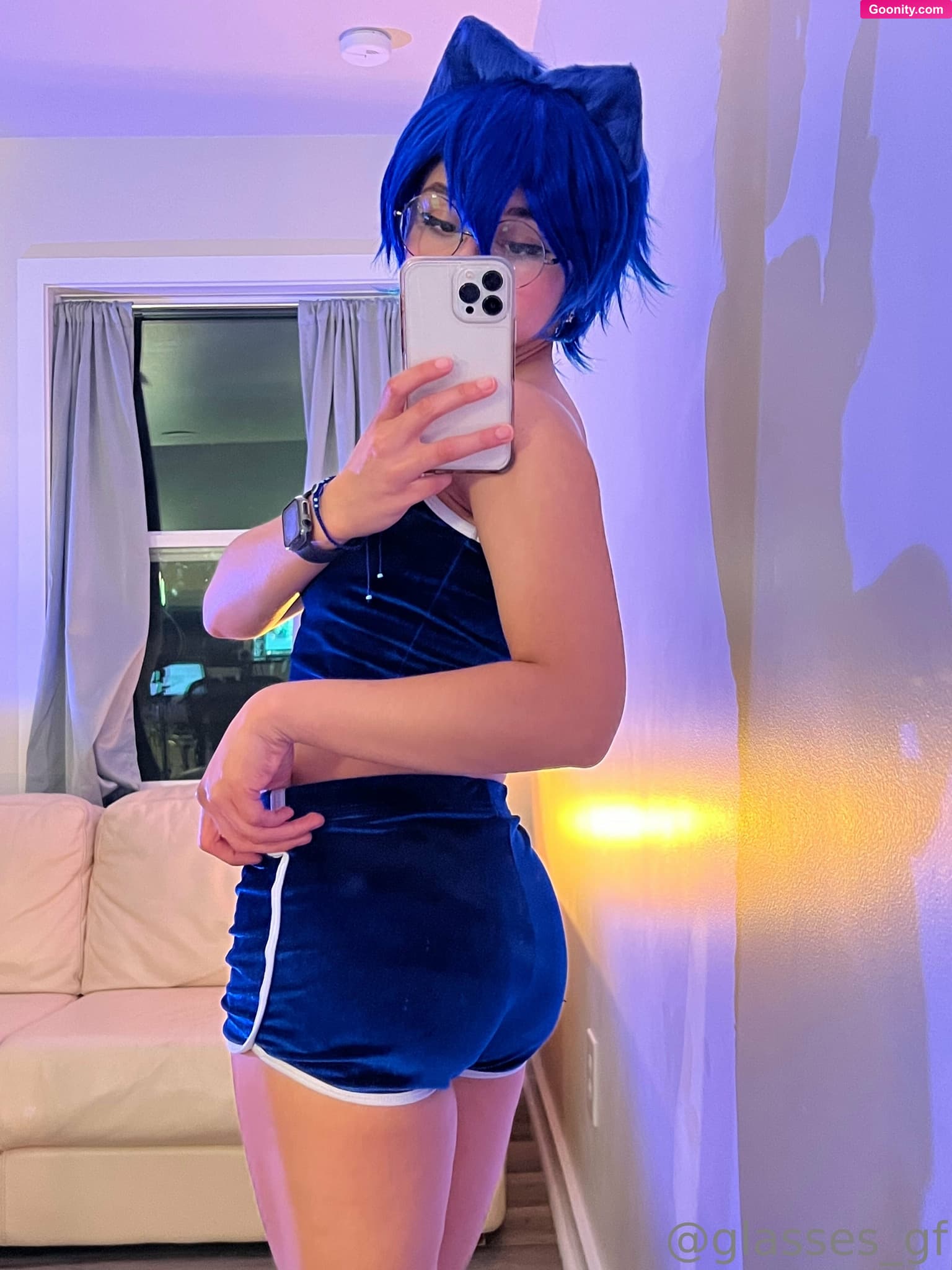 Glasses GF on OnlyFans - sonic cosplay 👀 if y’all like these i could always do more..