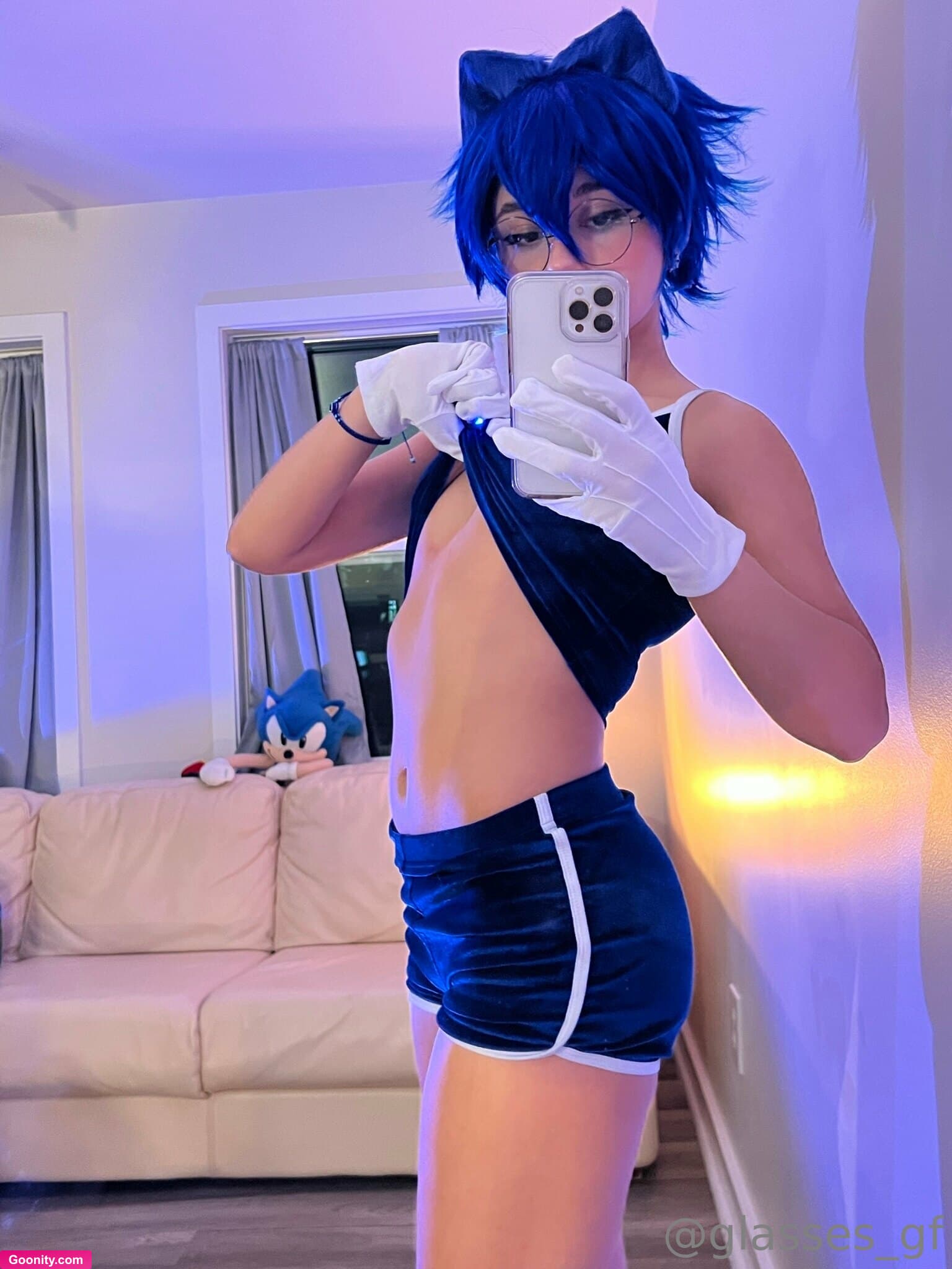 Glasses GF on OnlyFans - sonic cosplay 👀 if y’all like these i could always do more..