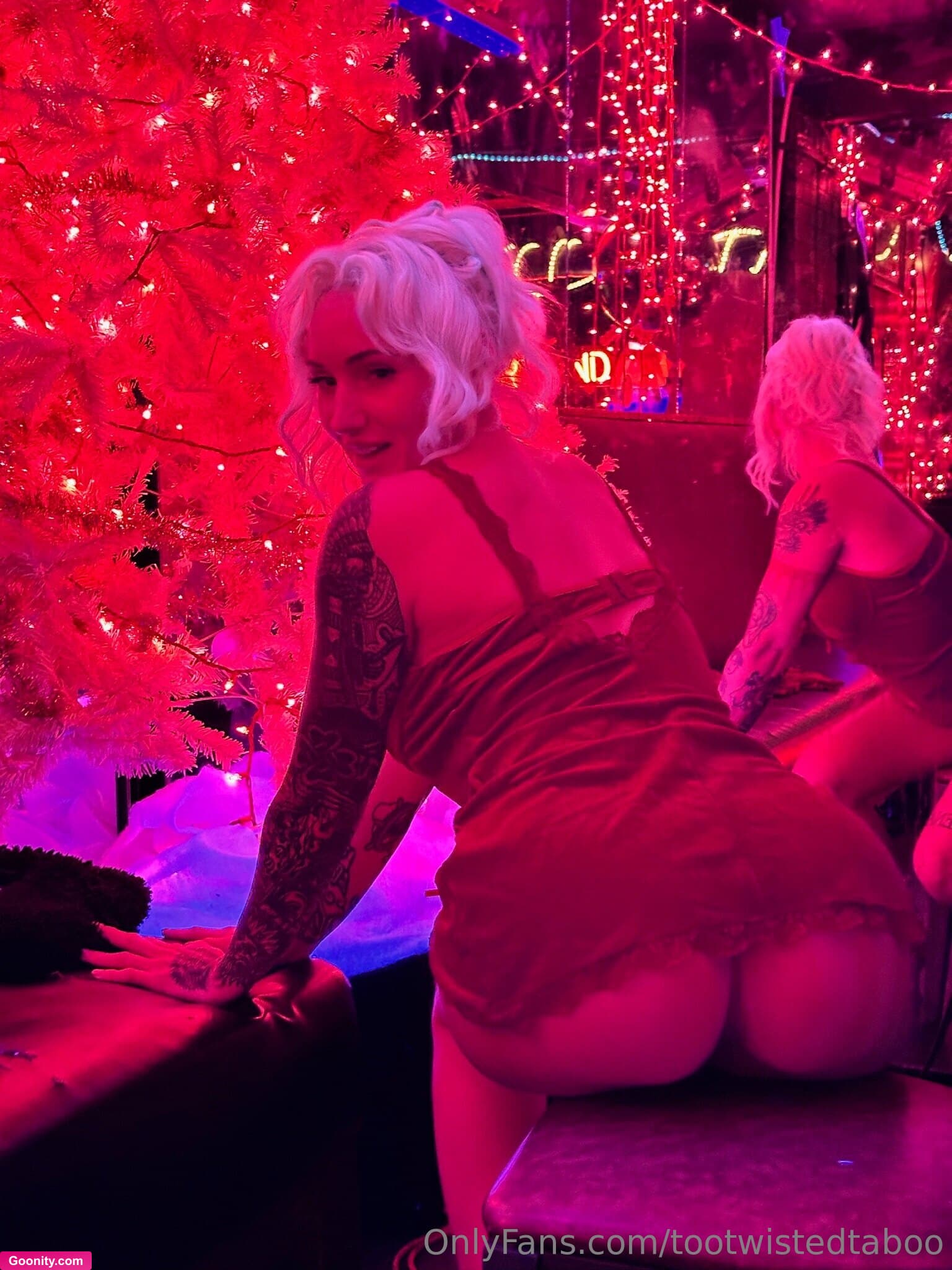 Too Twisted Taboo VIP on OnlyFans - Photo 124